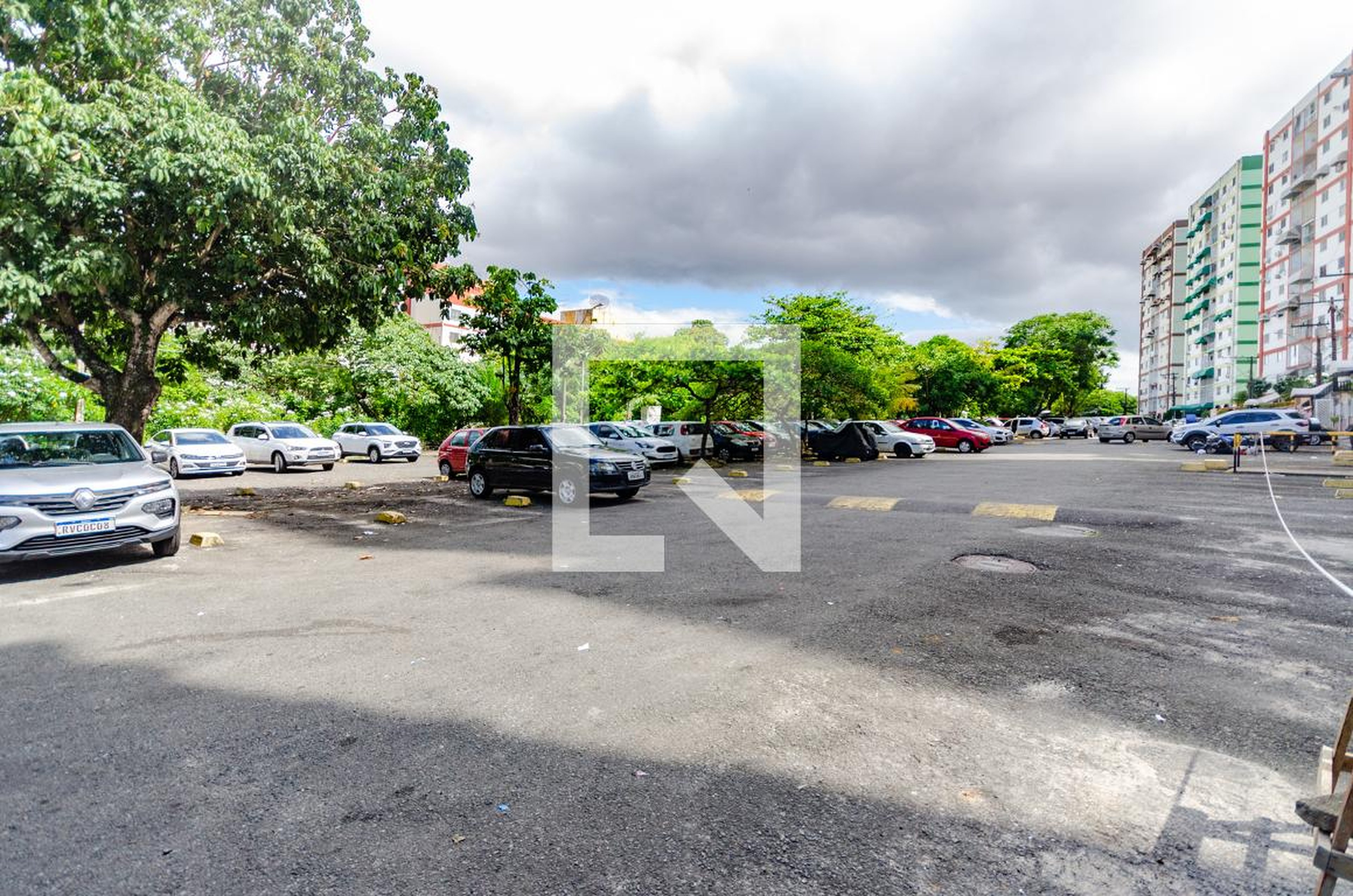 Estacionamento - Edifício Gerânio Vale das Flores