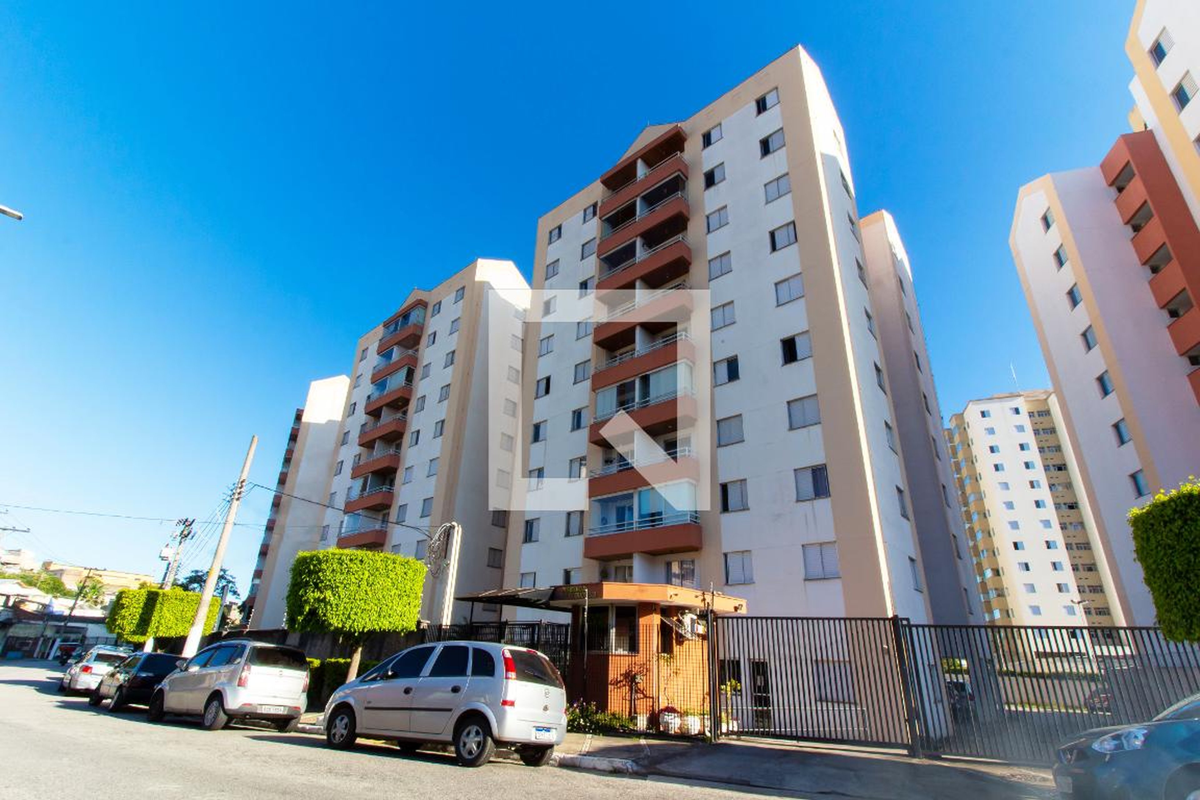 Fachada Condomínio em Rua Antonieta de Morais, 500