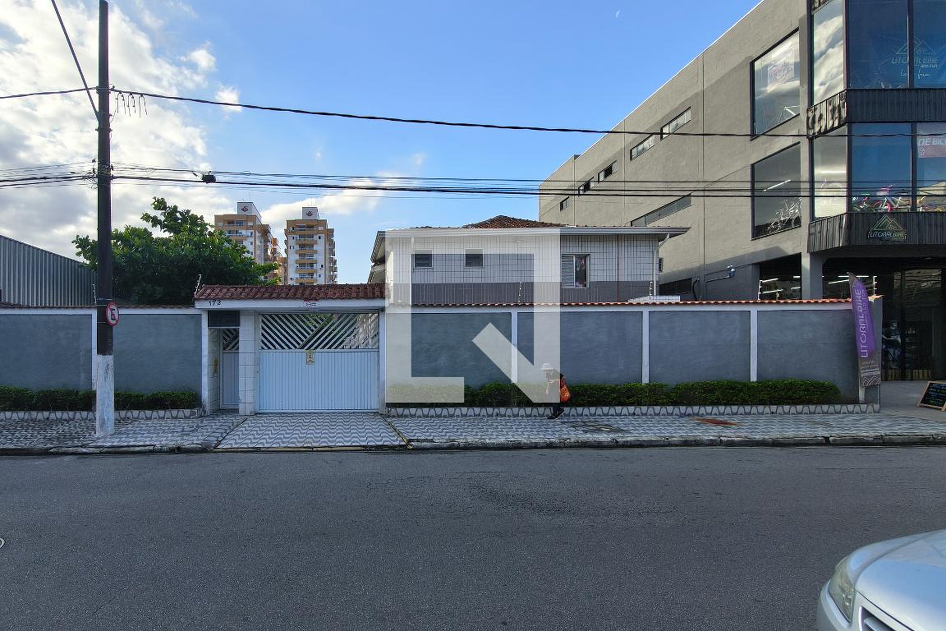 Fachada Condomínio em Rua Paraíba, 172