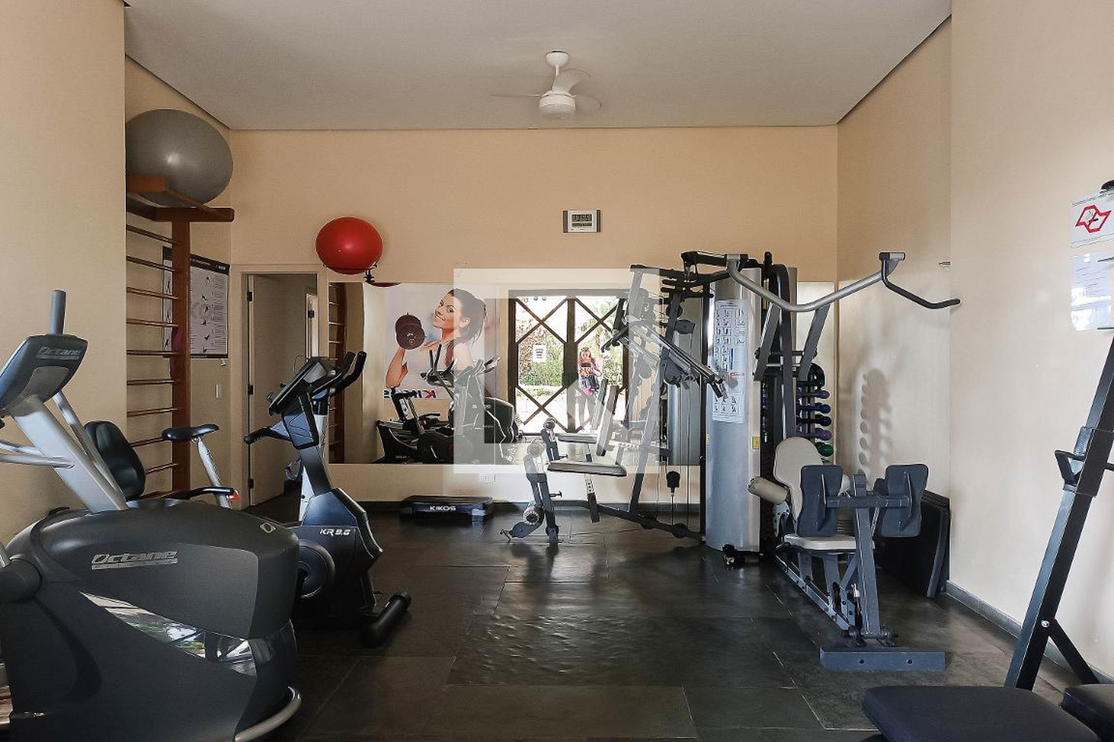 Academia - Residencial Mofarrej