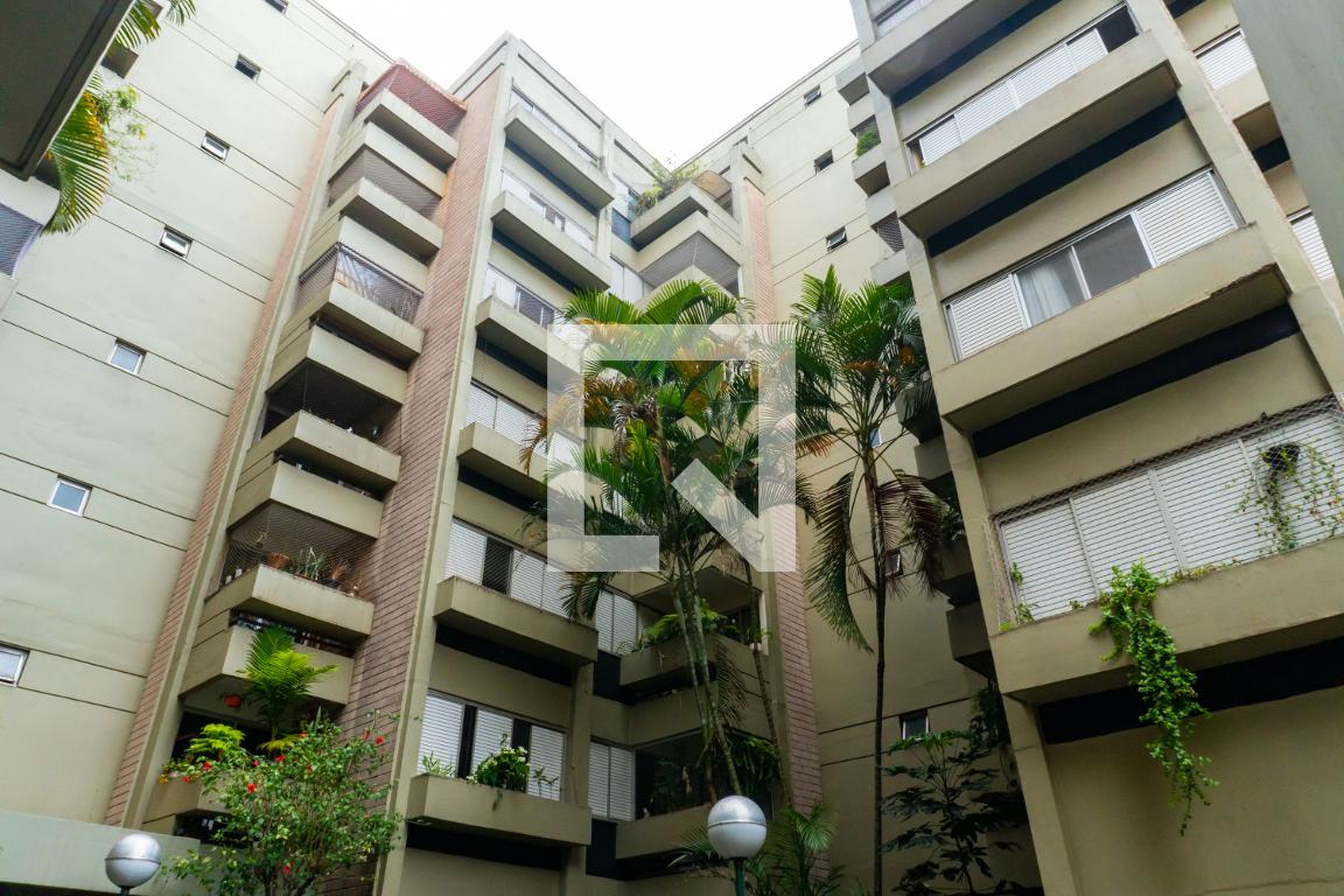 Fachada do Prédio Condomínio Pinheirinhos