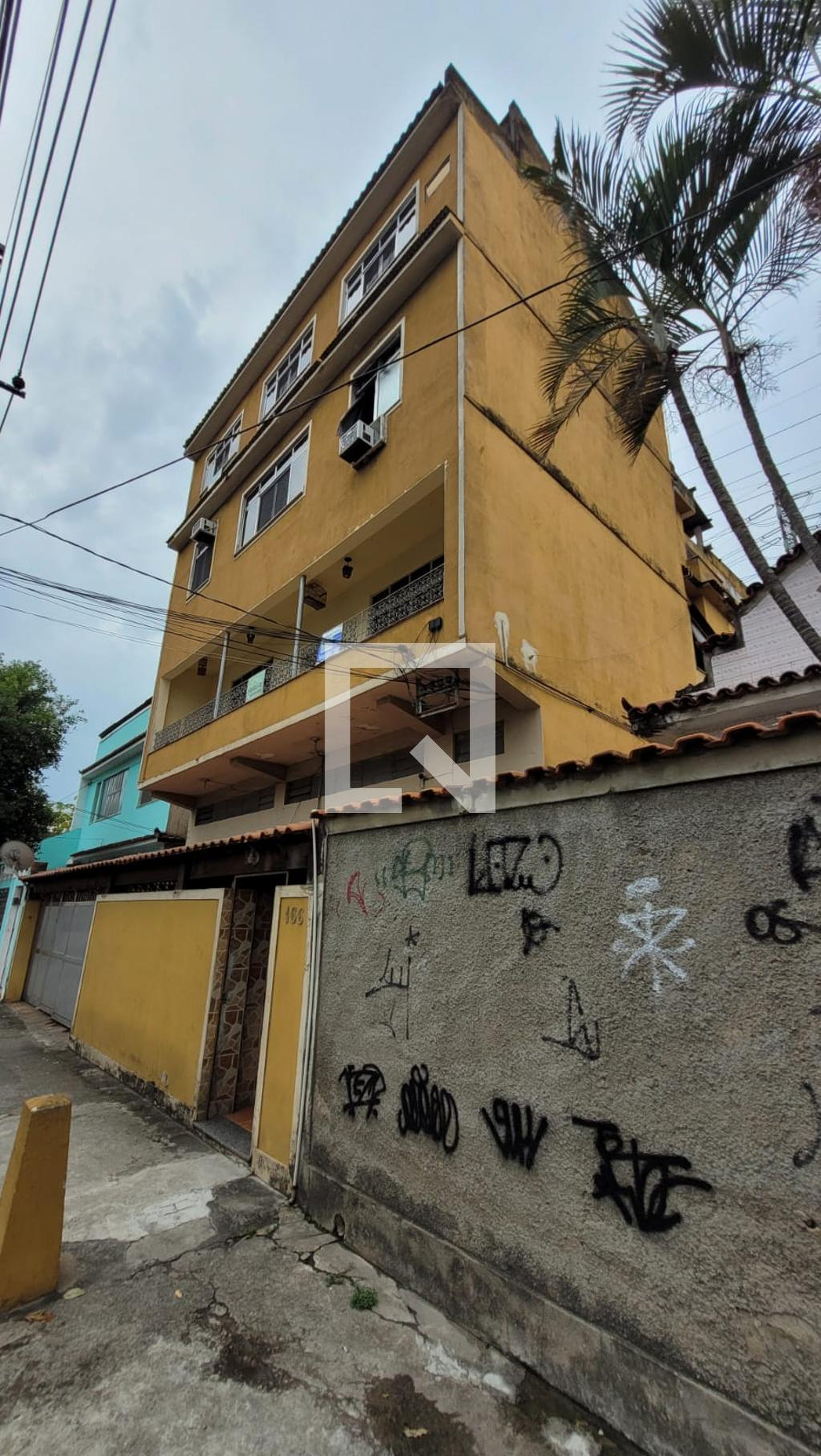 Fachada Condomínio em Rua Professor França Amaral, 166