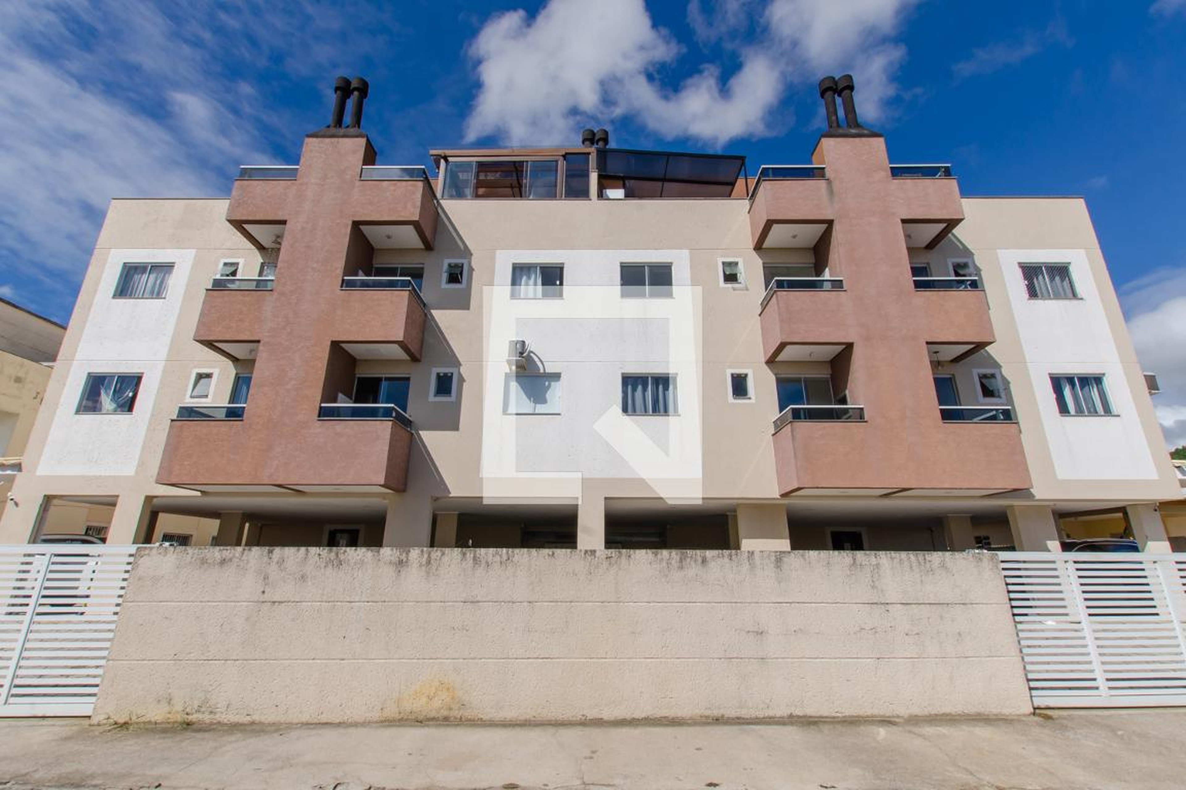 Fachada Condomínio Mirante dos Ingleses