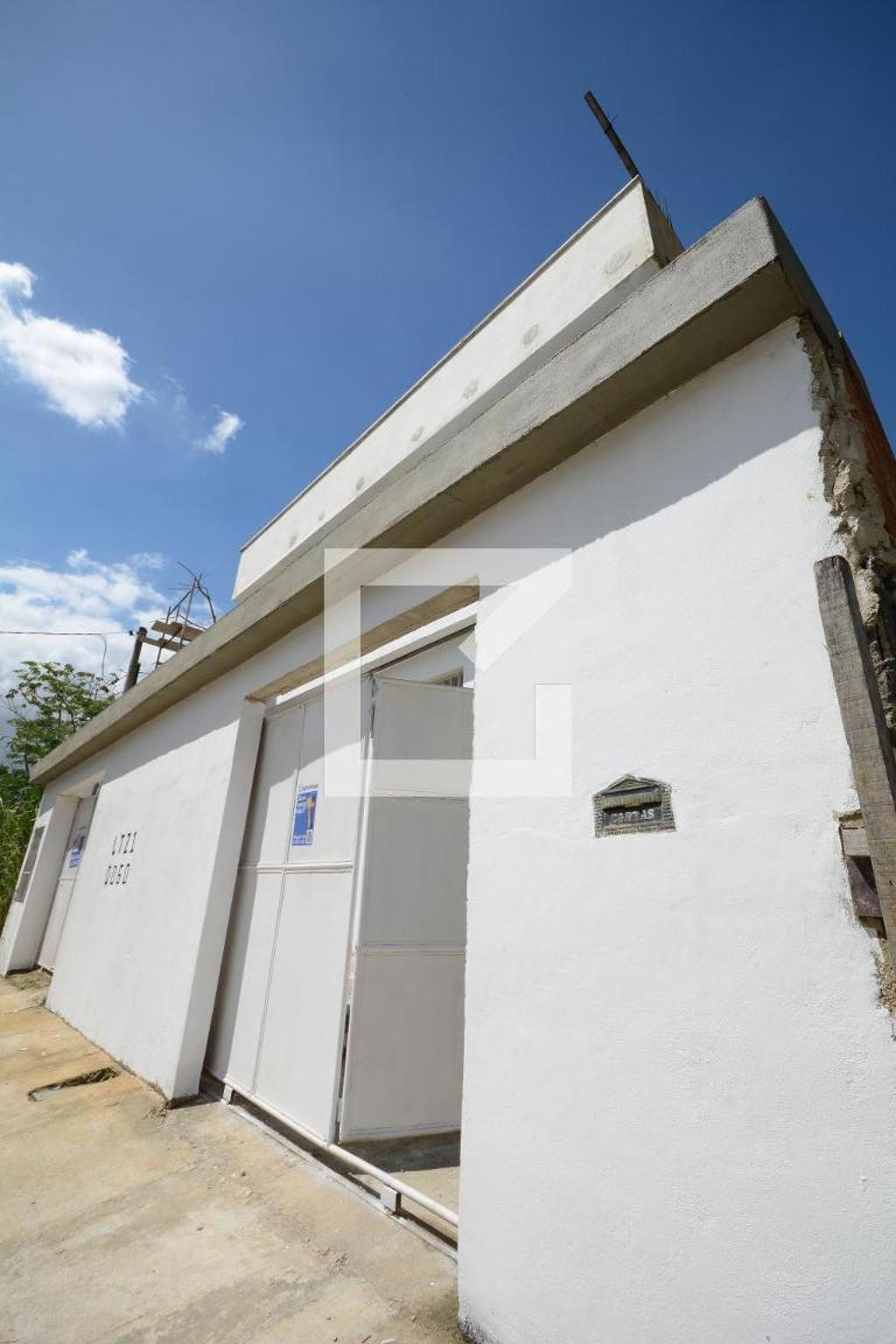 Fachada Condomínio em Rua Euzébio de Almeida, 21