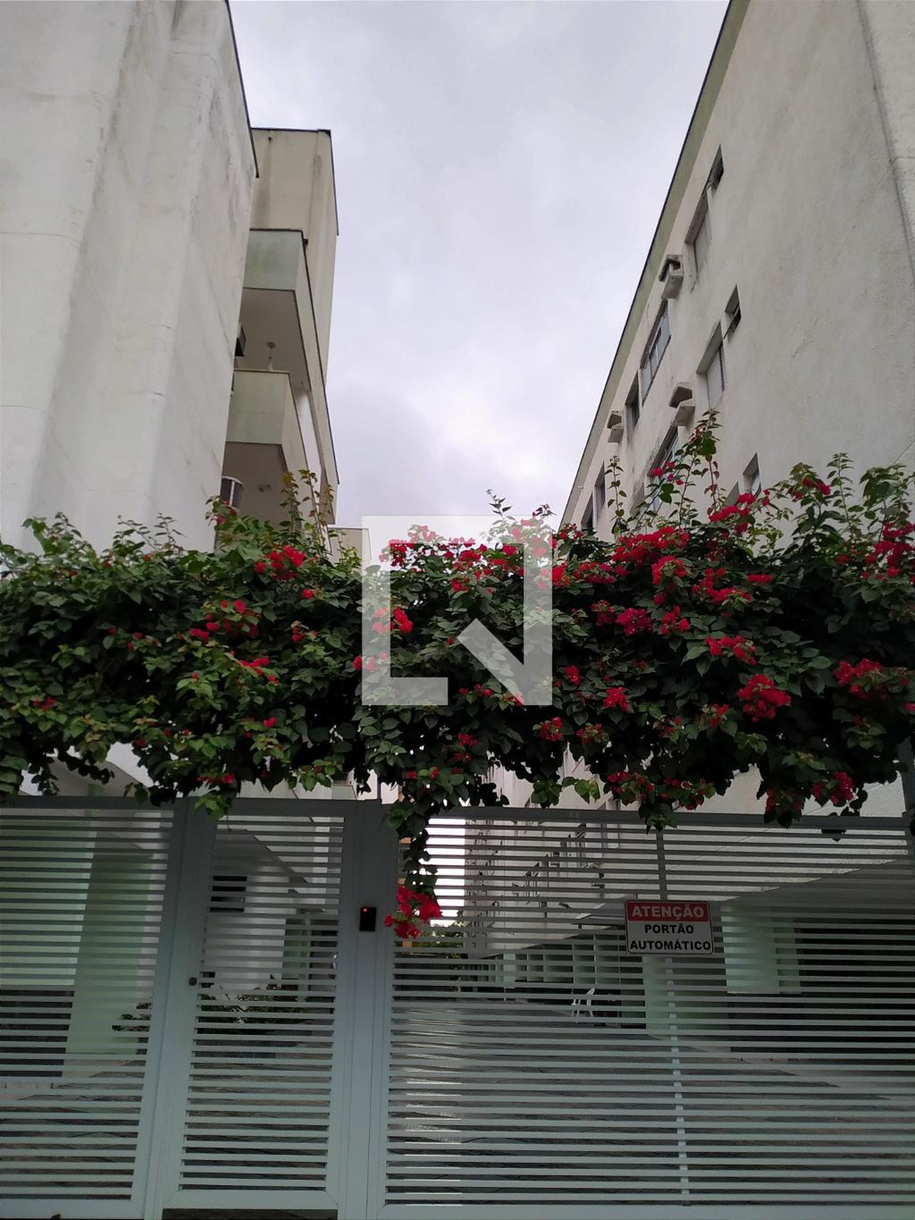 Fachada do Prédio Condomínio em Avenida do Parque, 143