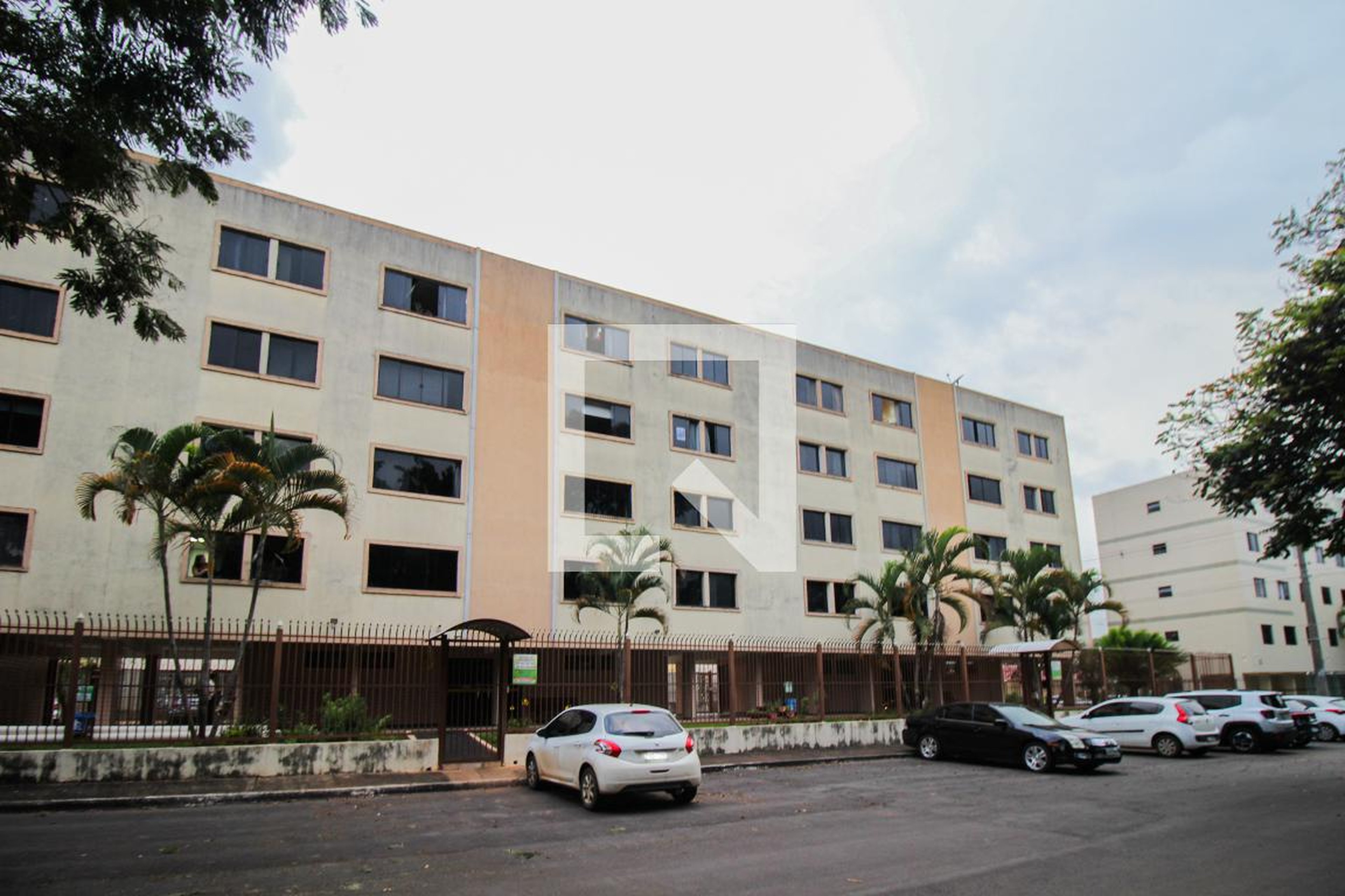 Fachada Condomínio em Shces Q 101 Bl B, 0