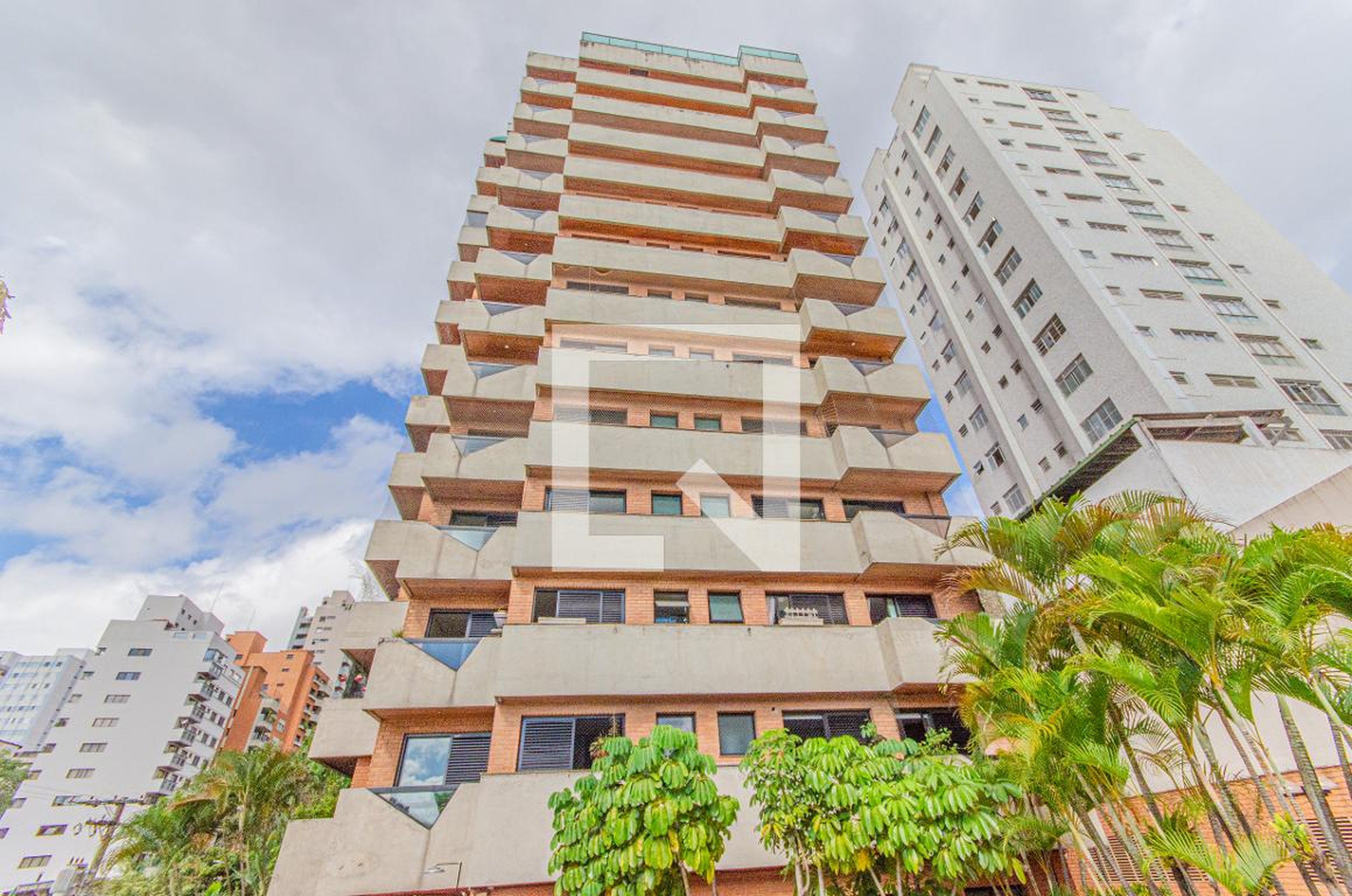 Fachada do Prédio Condomínio Saint Albert