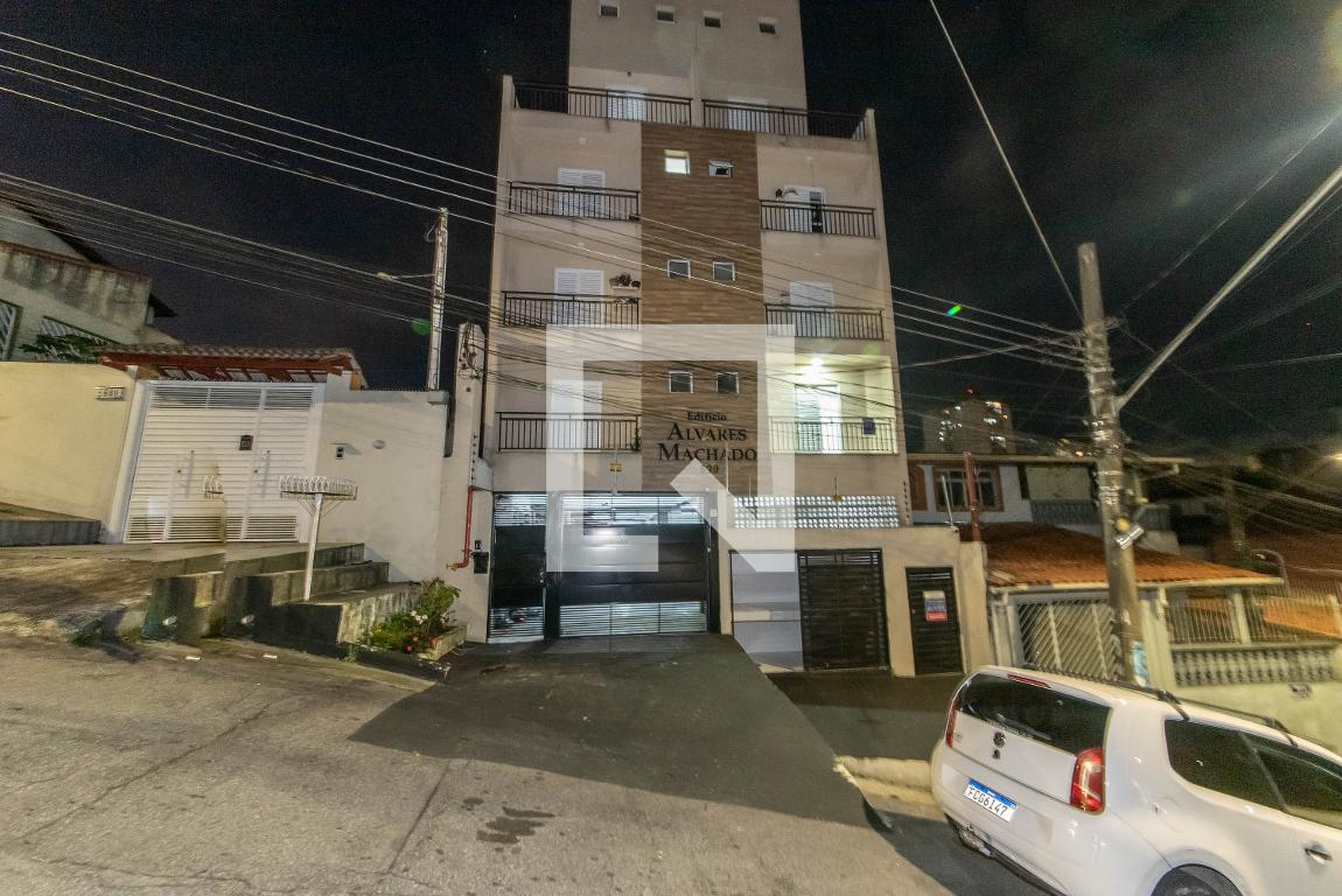 Fachada Condomínio em Rua Álvares Machado, 699