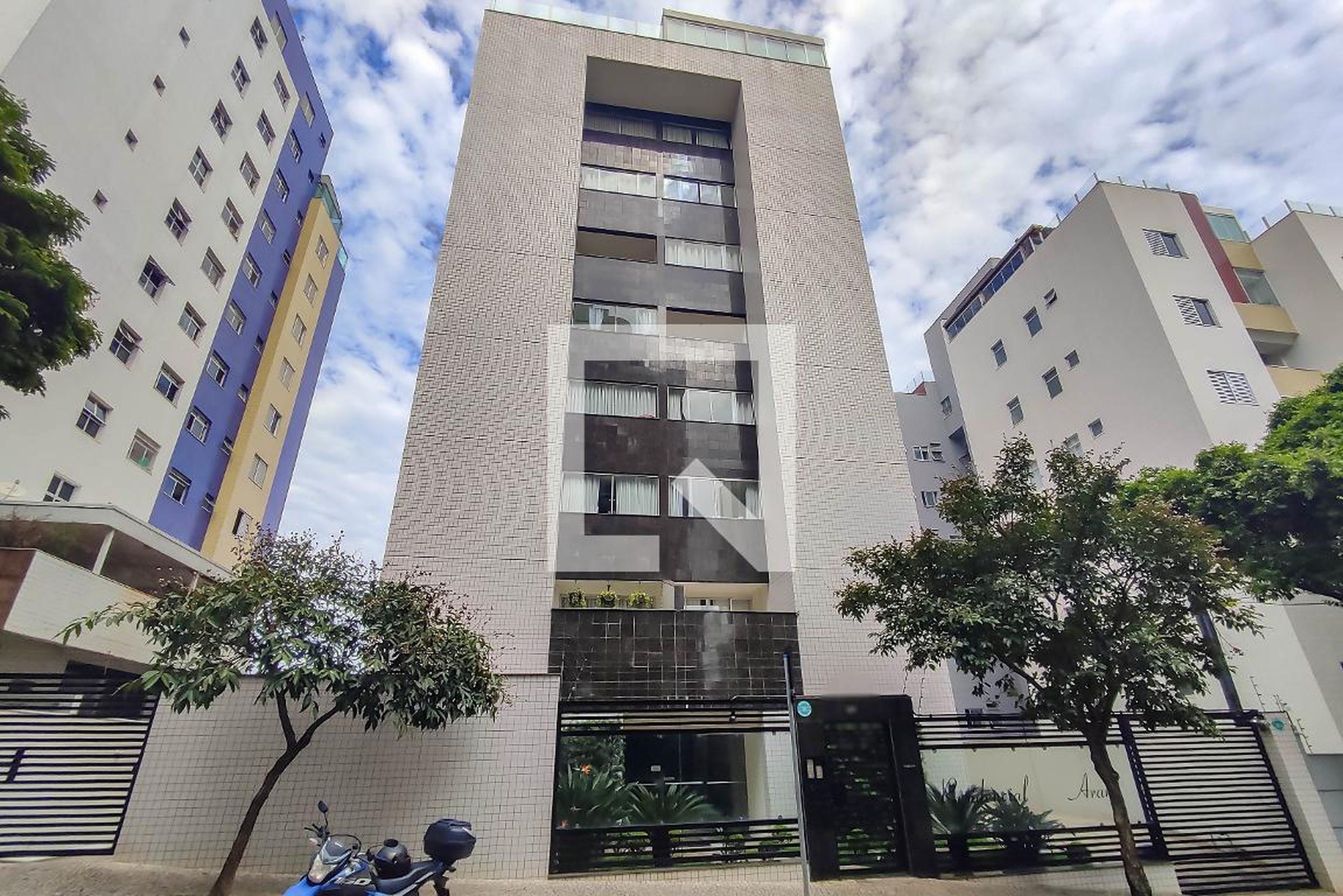 Fachada Edifício Residencial Arana