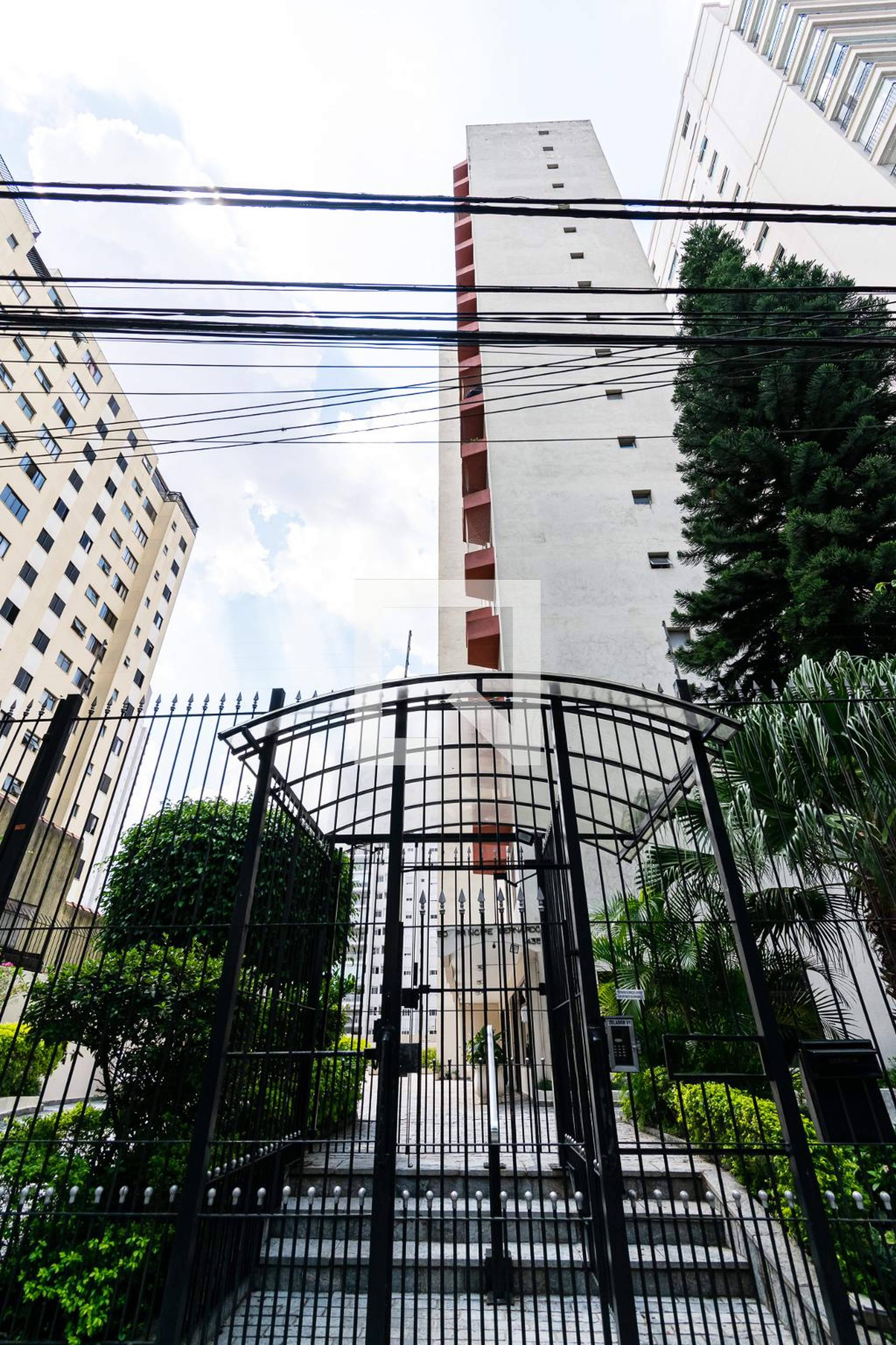 Fachada Condomínio em Avenida Itaboraí, 114