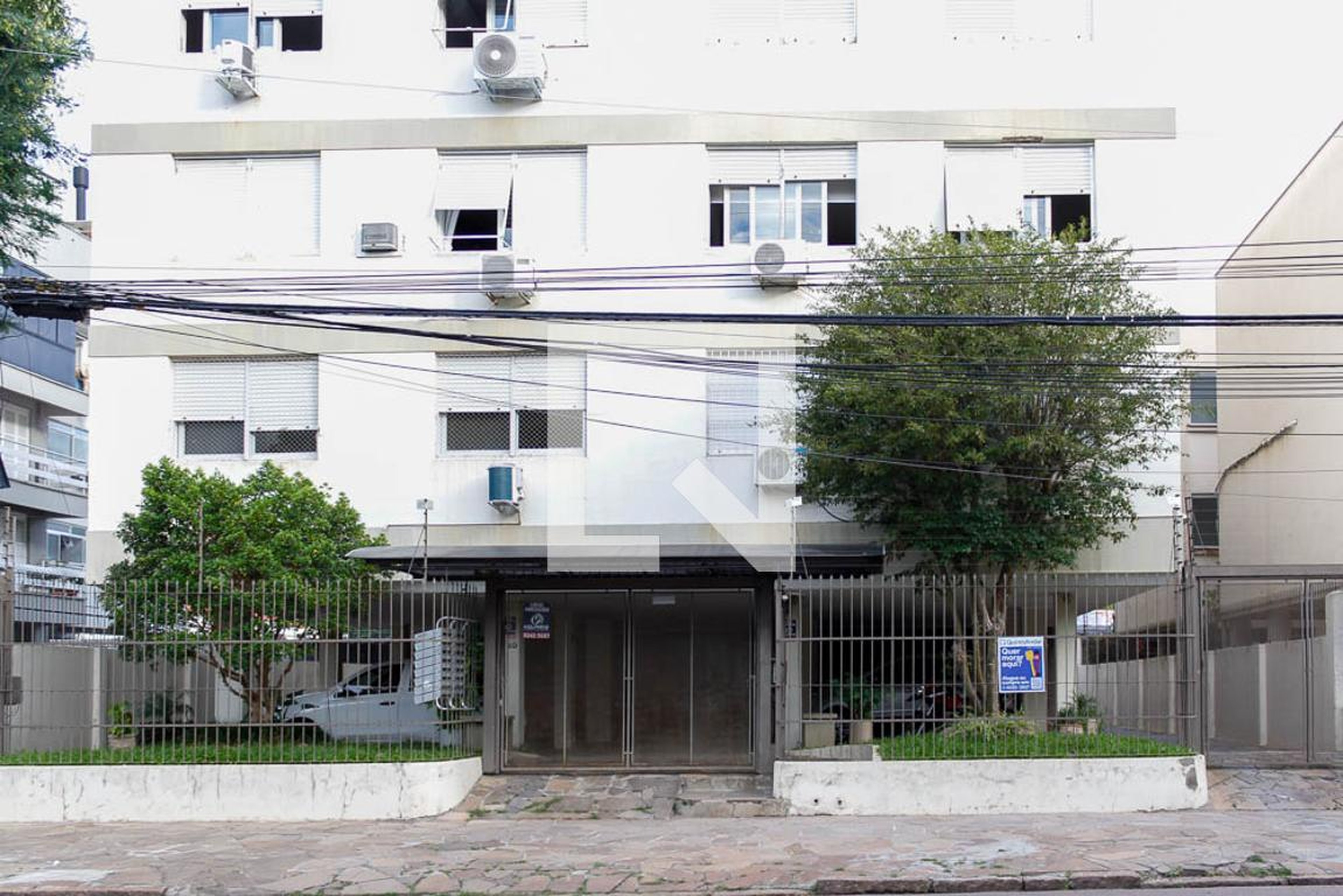 Fachada do Prédio Condomínio em Rua Ângelo Crivellaro, 449