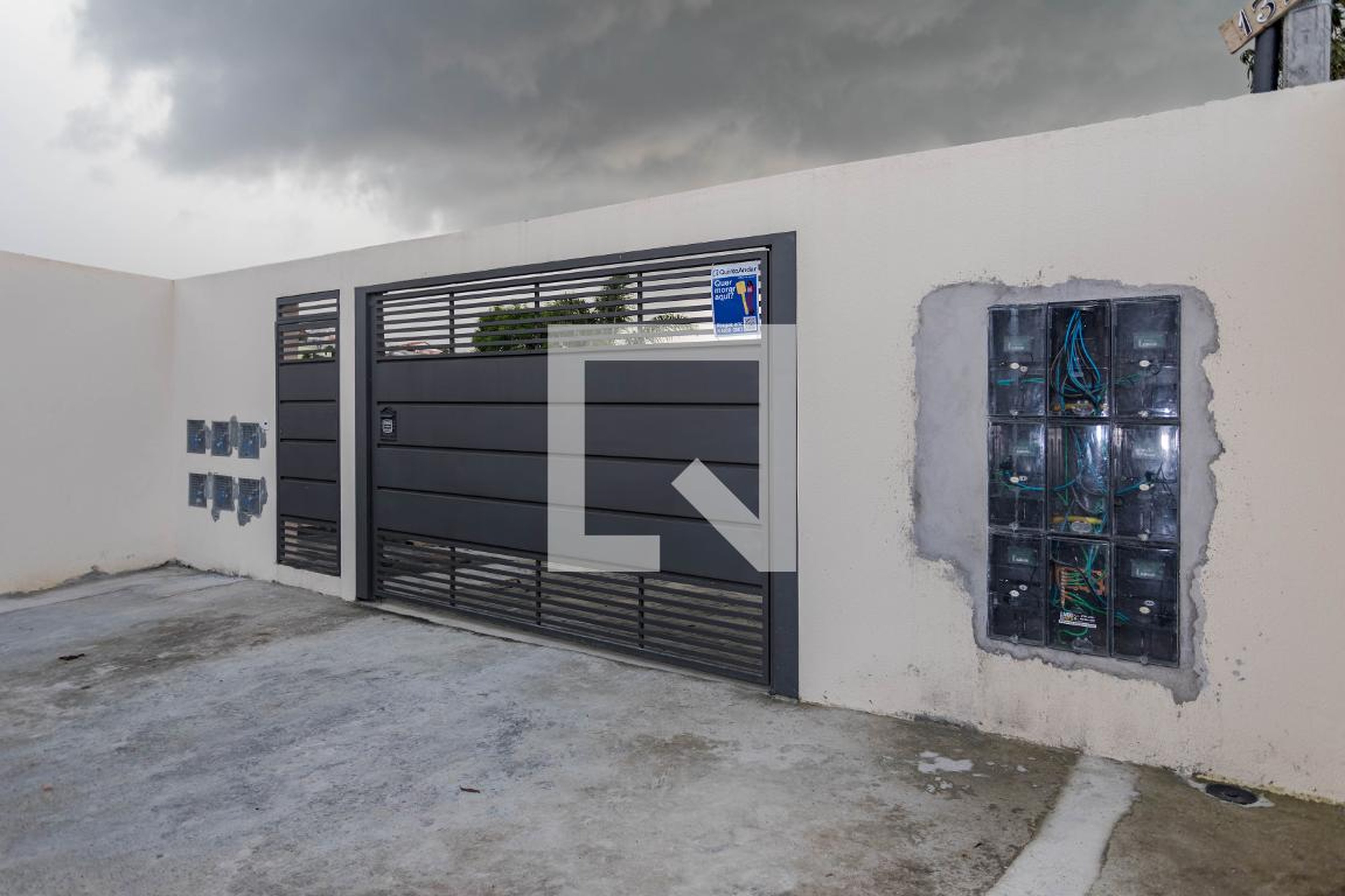 Fachada Condomínio em Rua Luzia dos Santos Cardoso, 1313