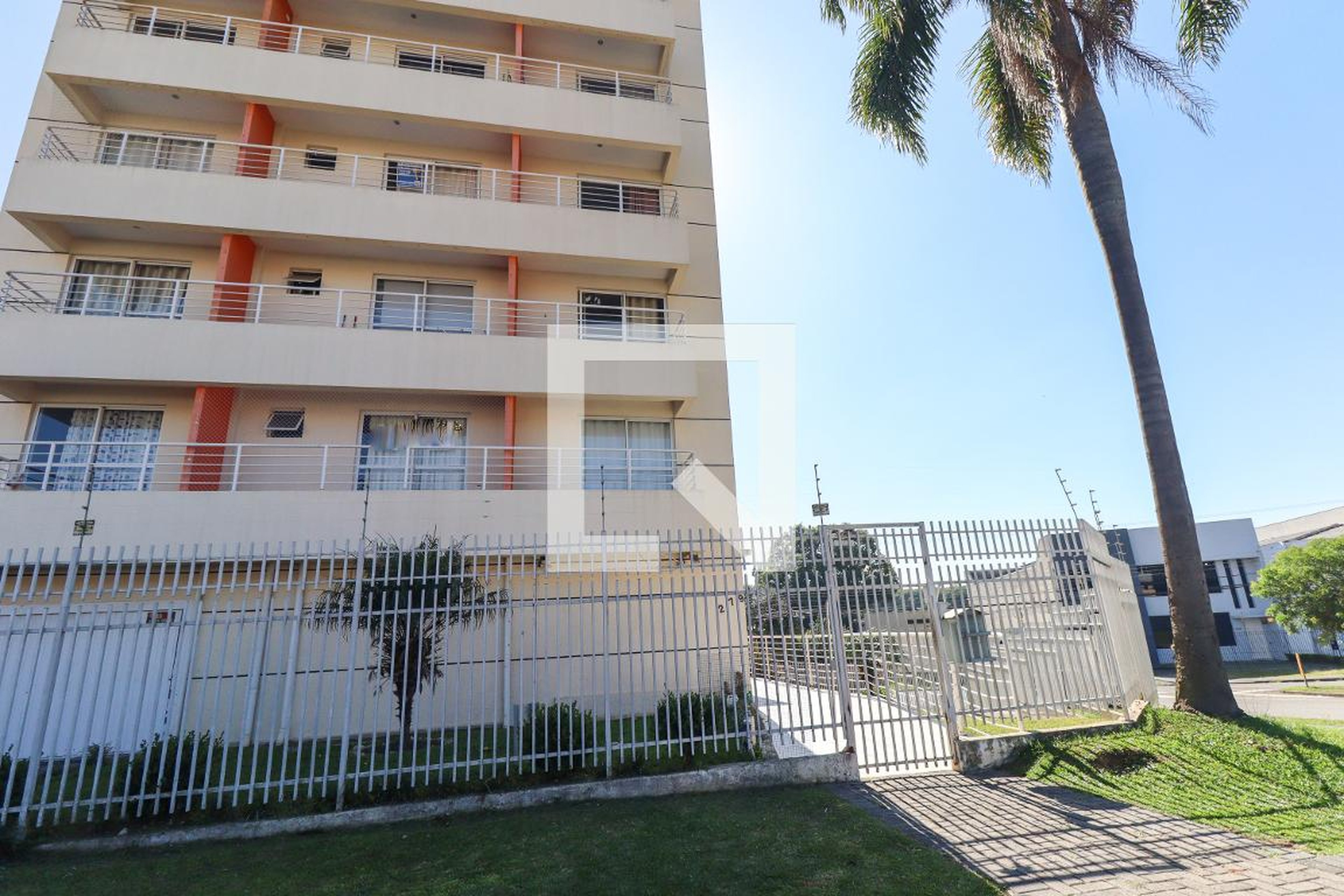 Fachada do Condomínio Condomínio Studios Badi