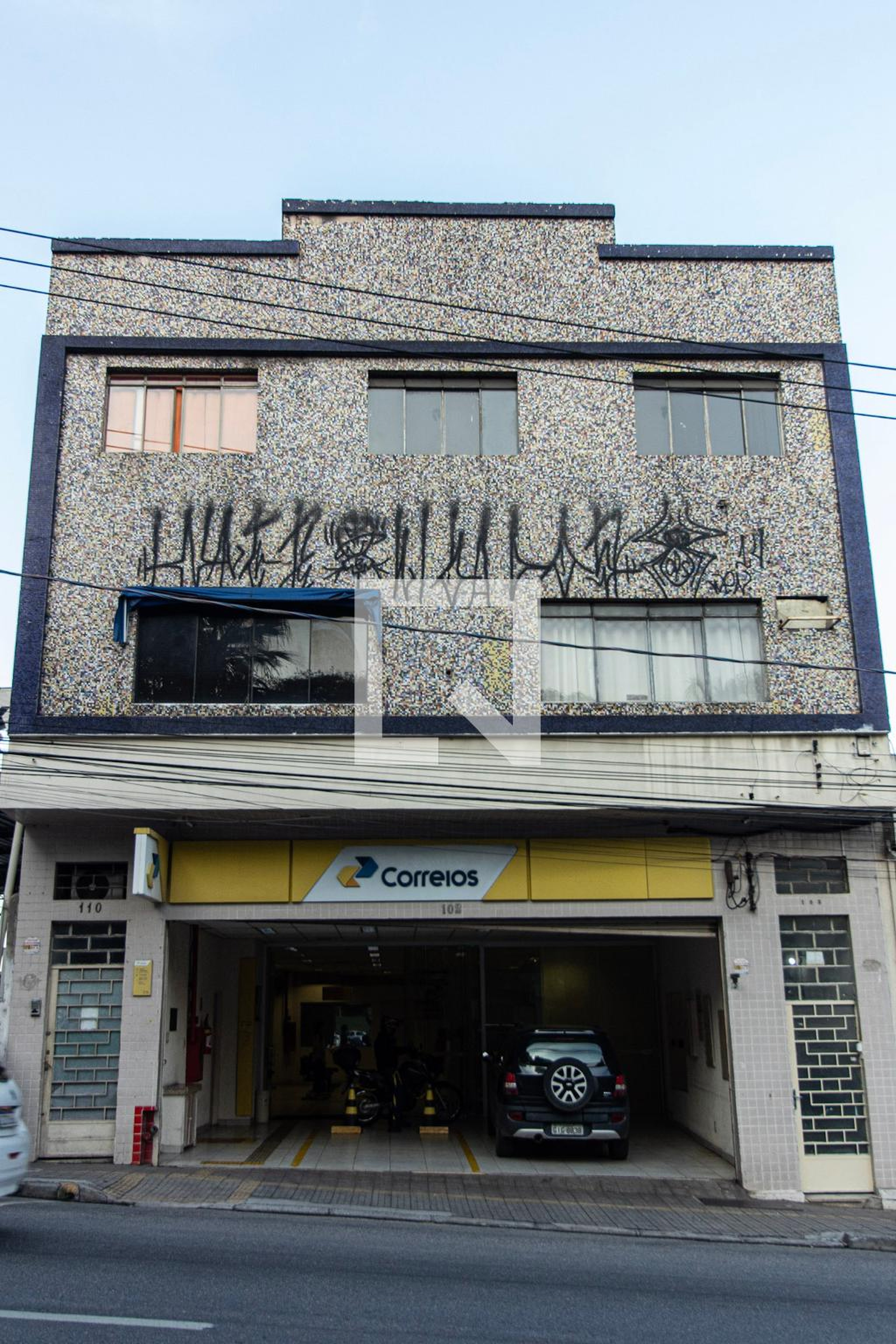 Fachada Condomínio em Rua Souza Pereira, 102