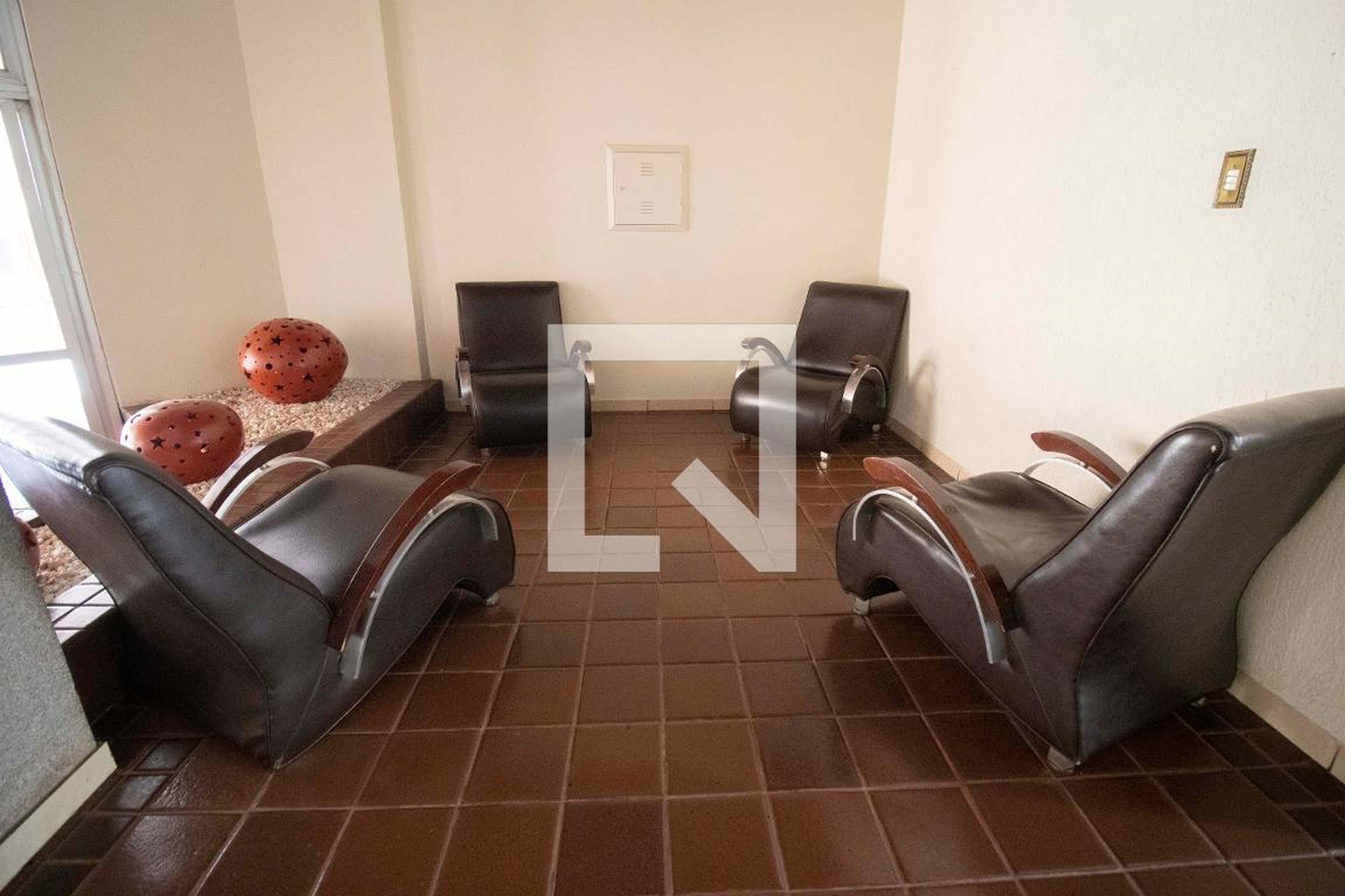 Hall de entrada - Léo Lince