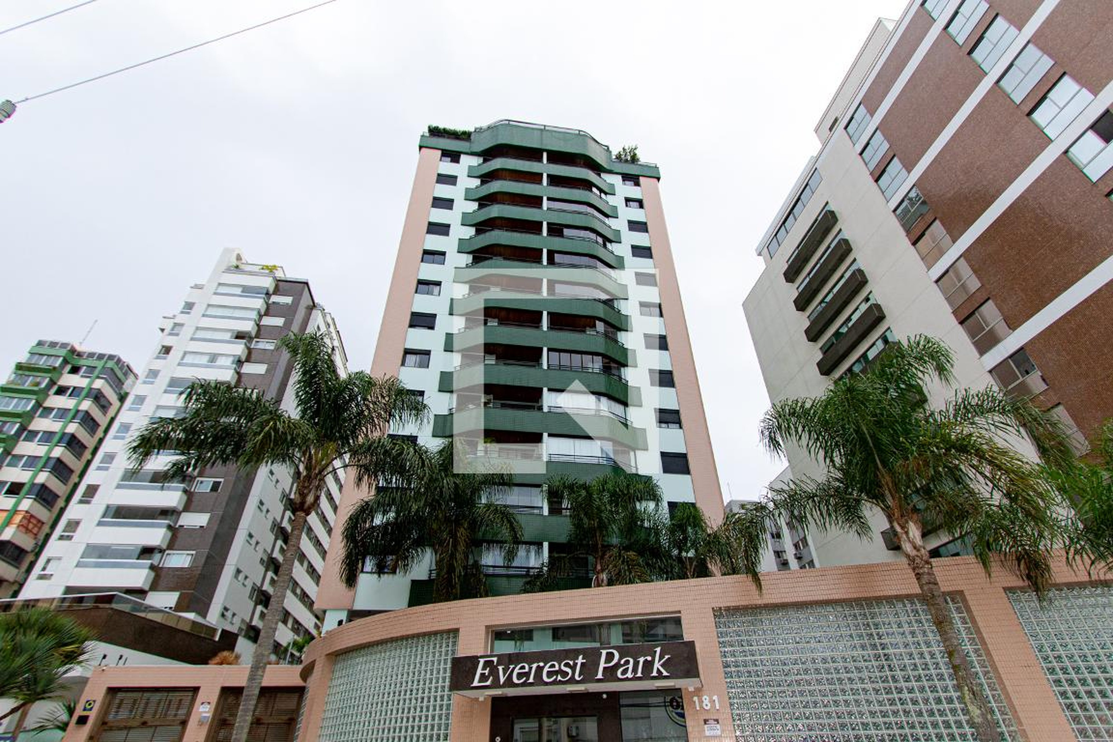 Fachada Condomínio Everest Park