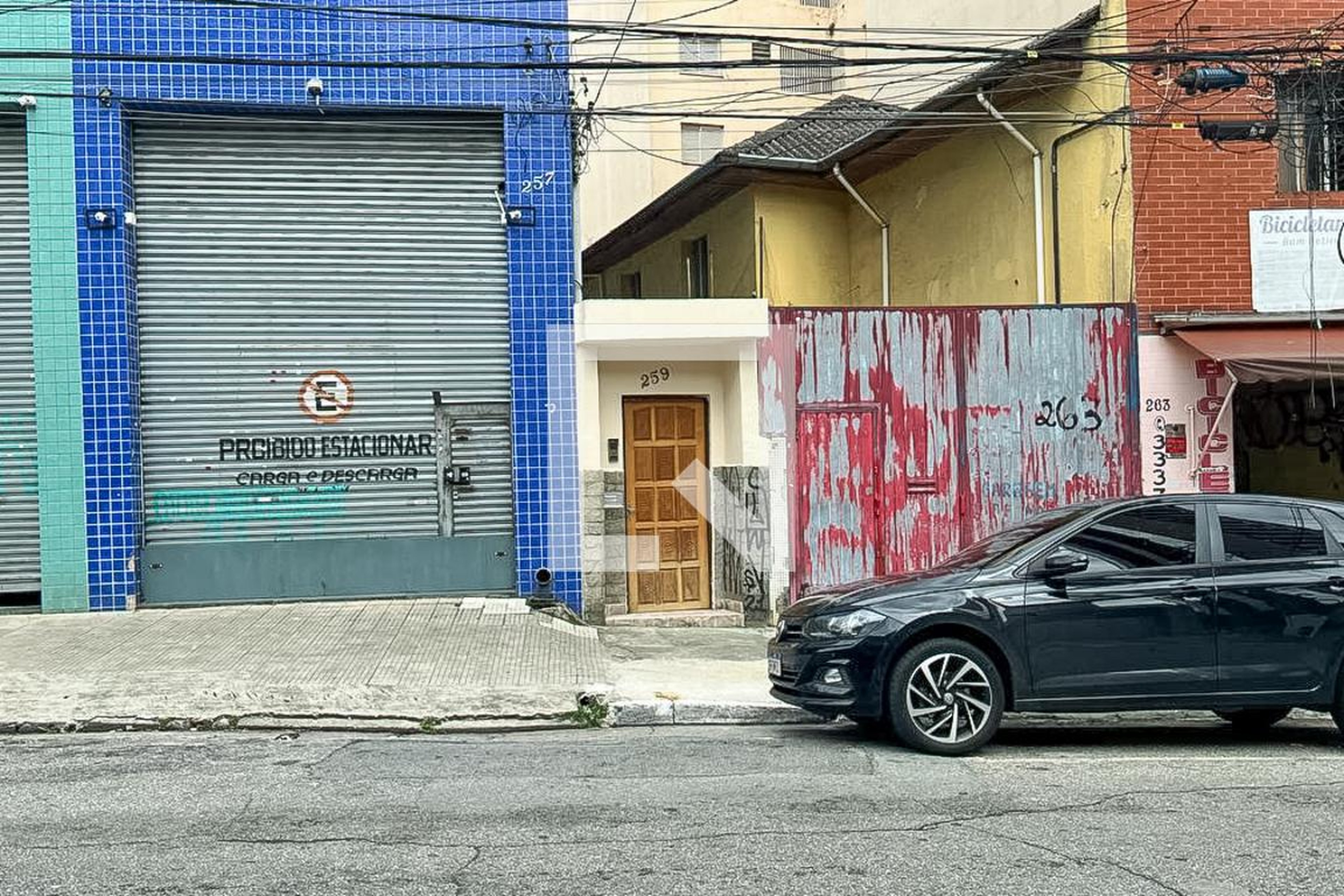 Fachada Condomínio em Rua General Flores, 259