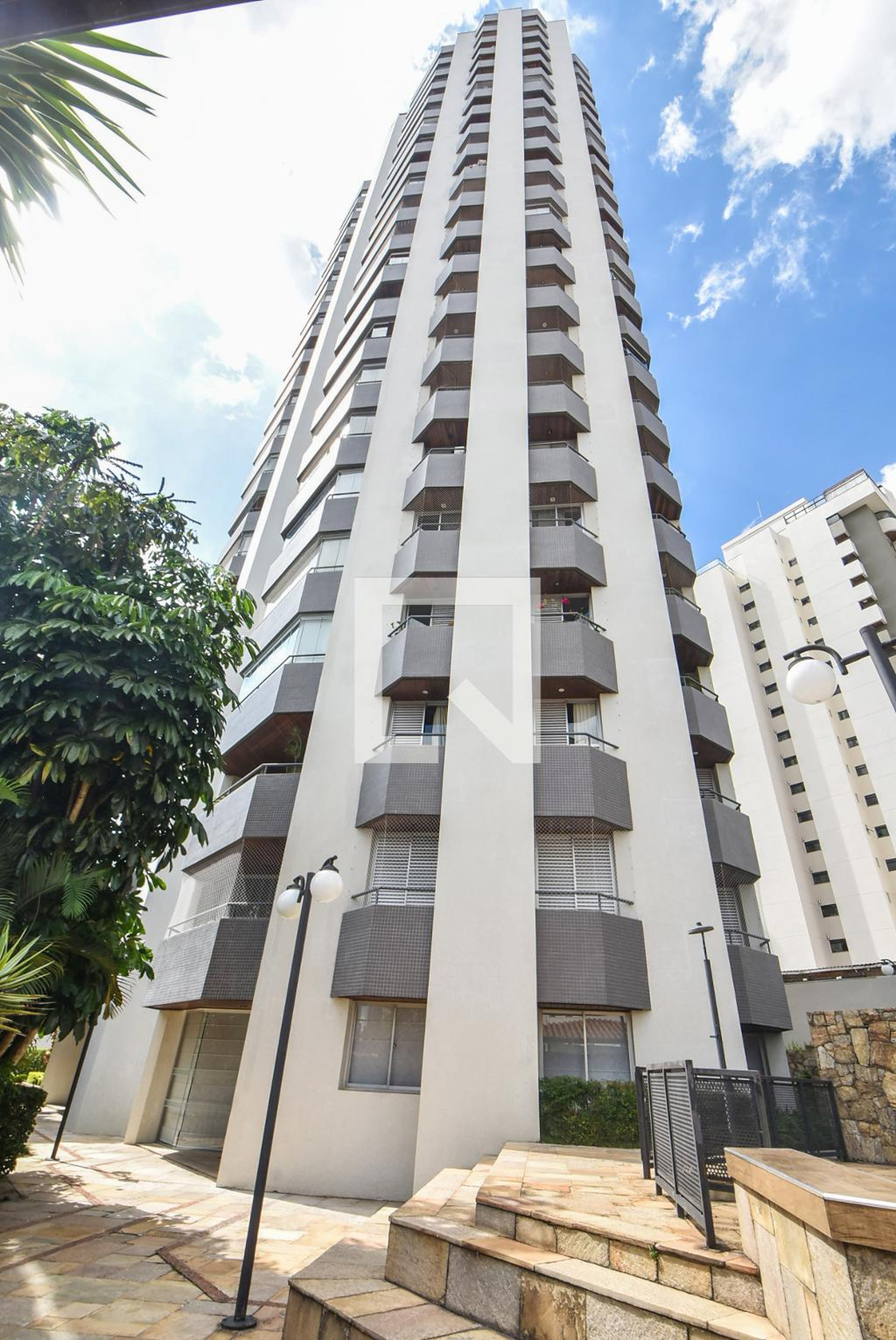 Prédio Condomínio Fabiana