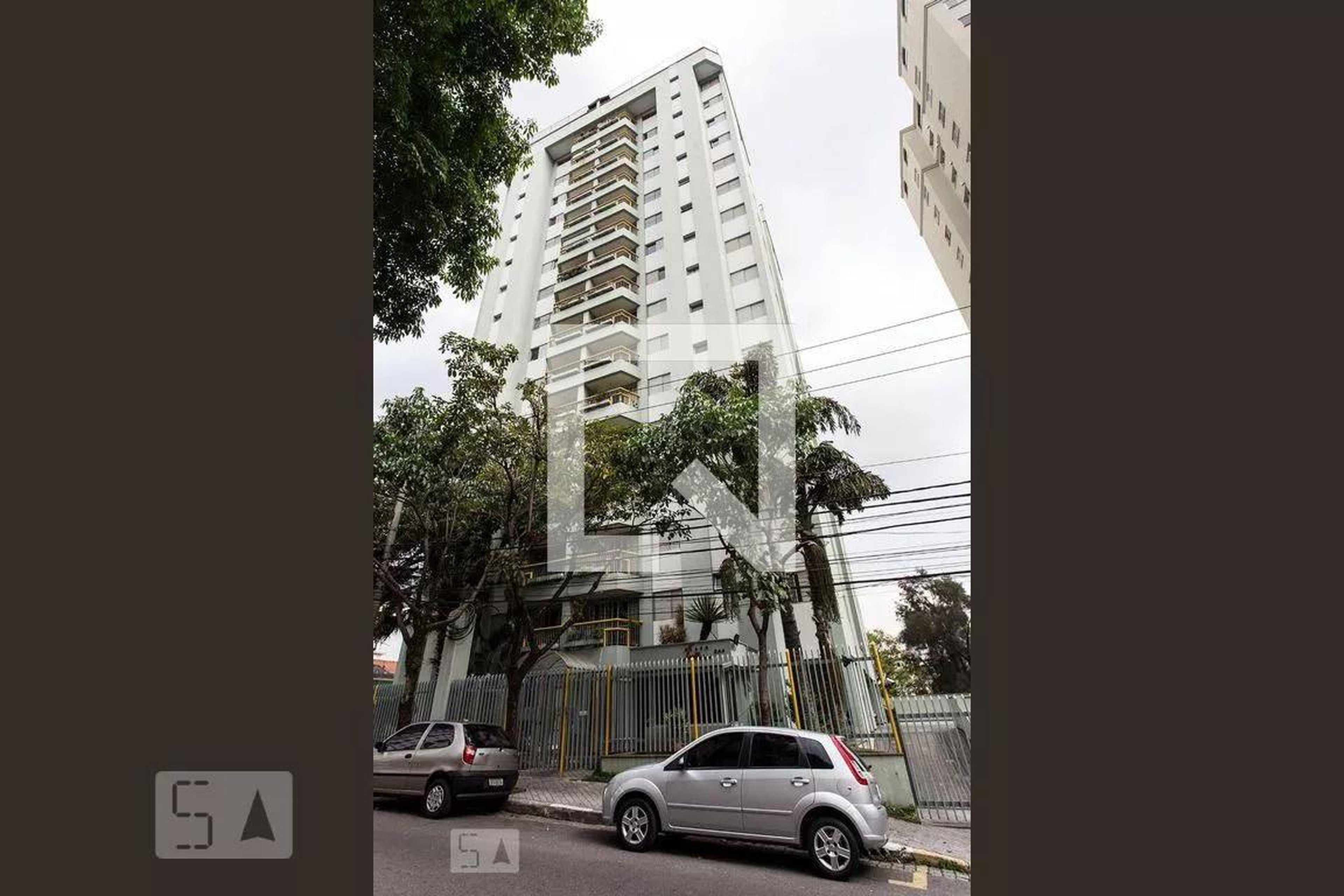 Fachada do Prédio Condomínio Plaza de Sevilha