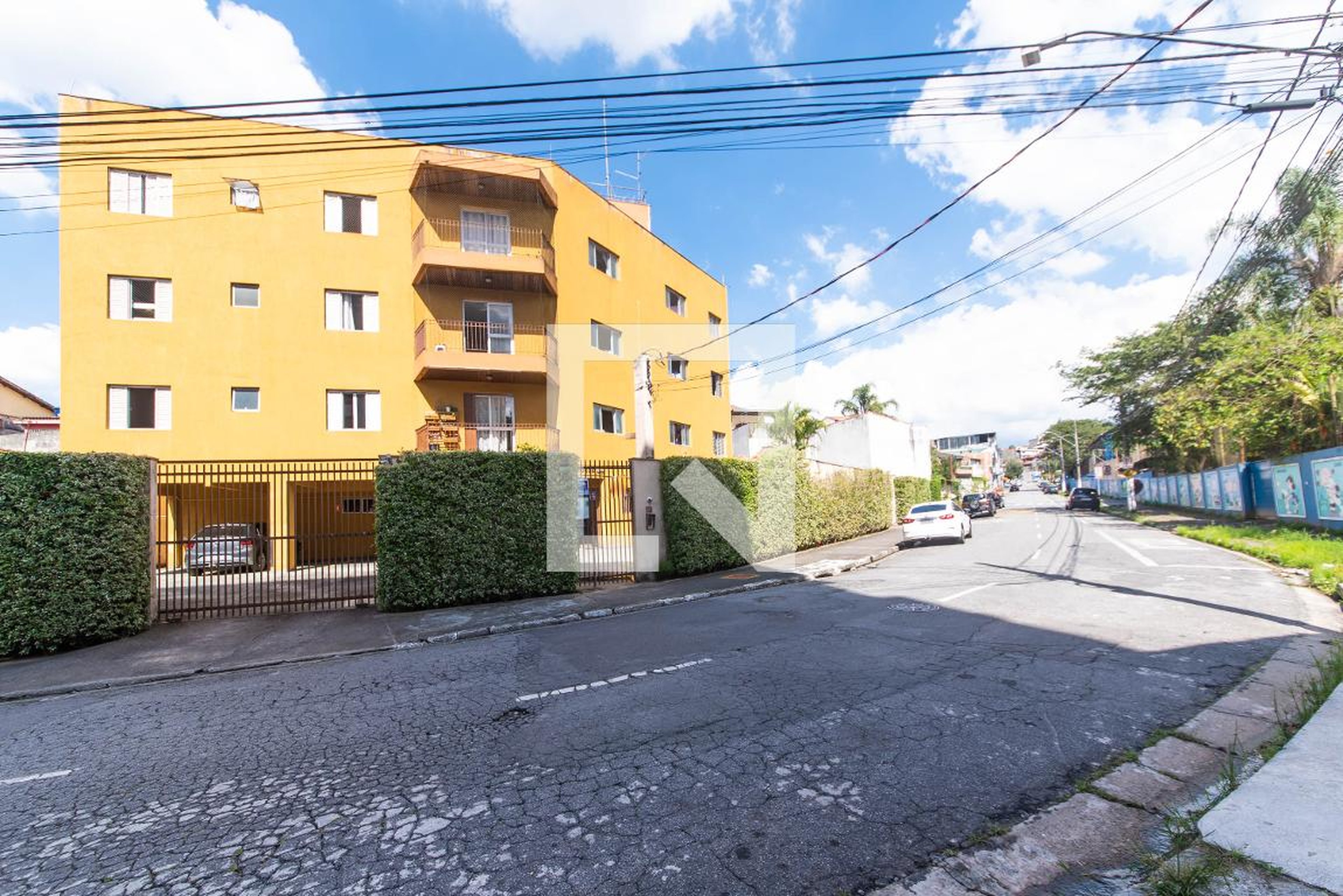 Fachada Condomínio em Rua Luiz Tonelotti, 119