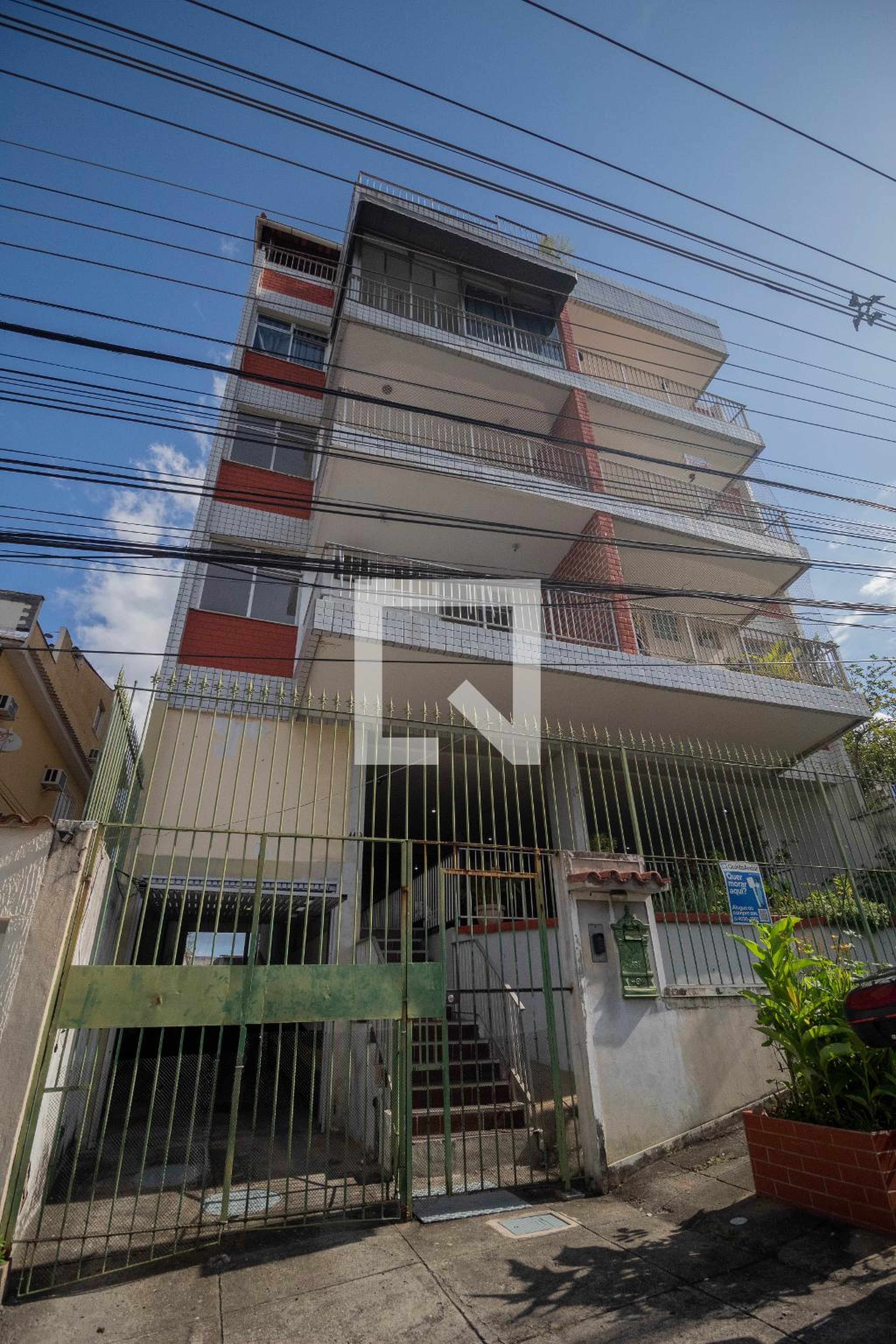 Fachada Condomínio em Rua Brigadeiro João Manuel, 119