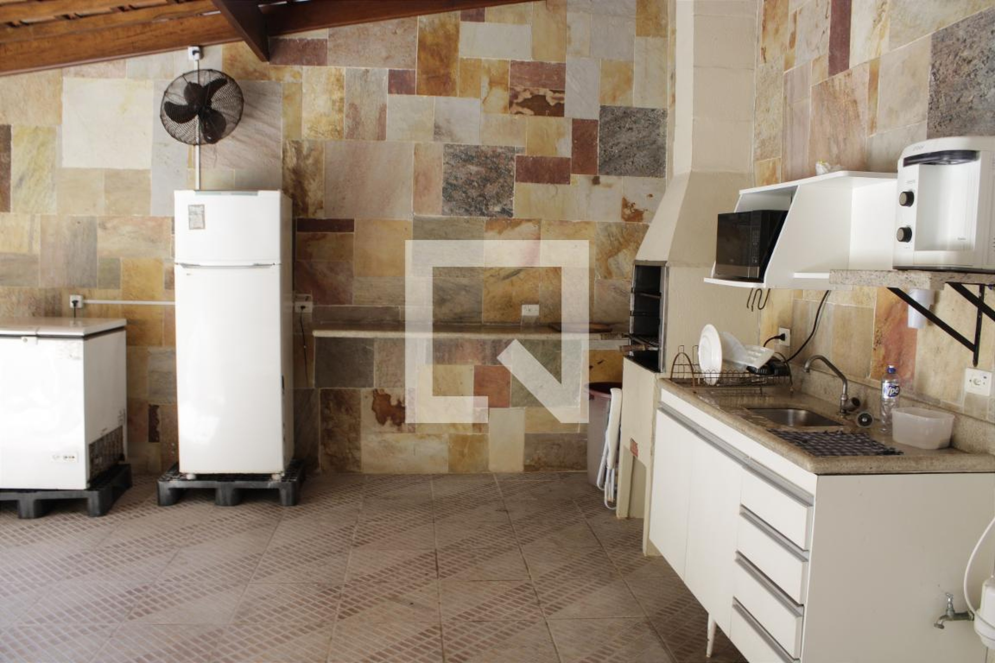 Área comum - Edifício Status