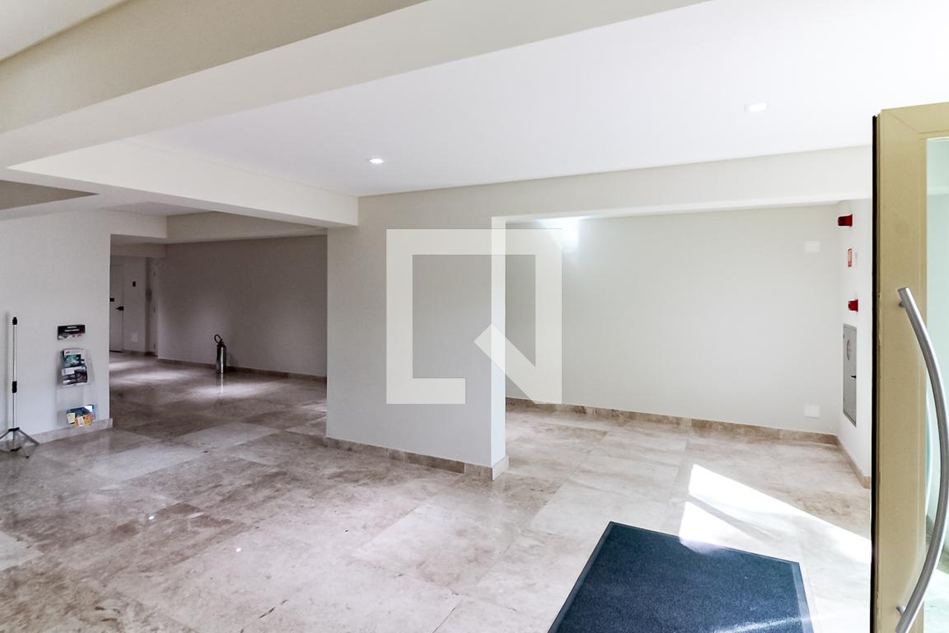 Hall Social - FAO Building: Piazza San Simone - Jardim São Paulo