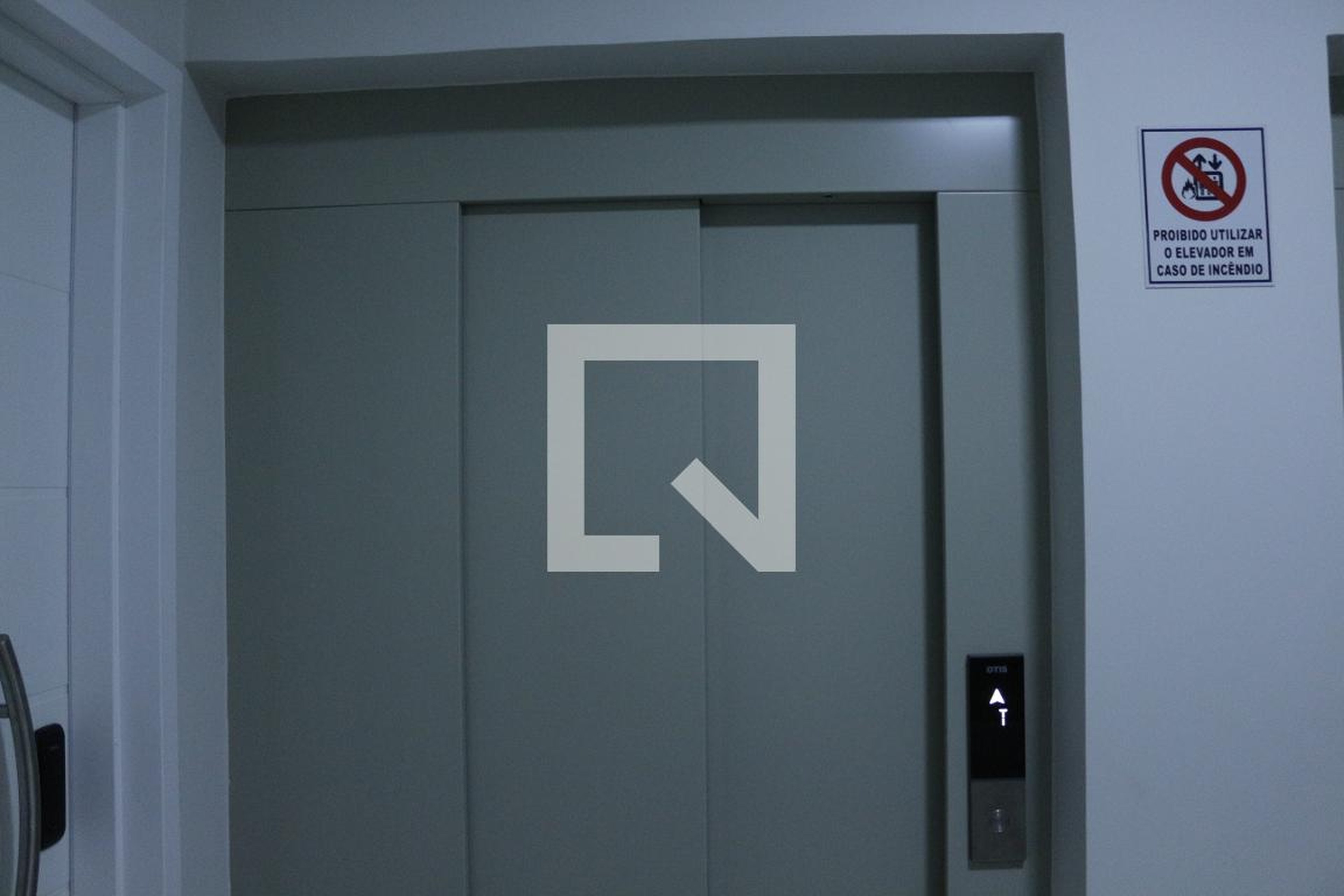 elevador - Comfort House