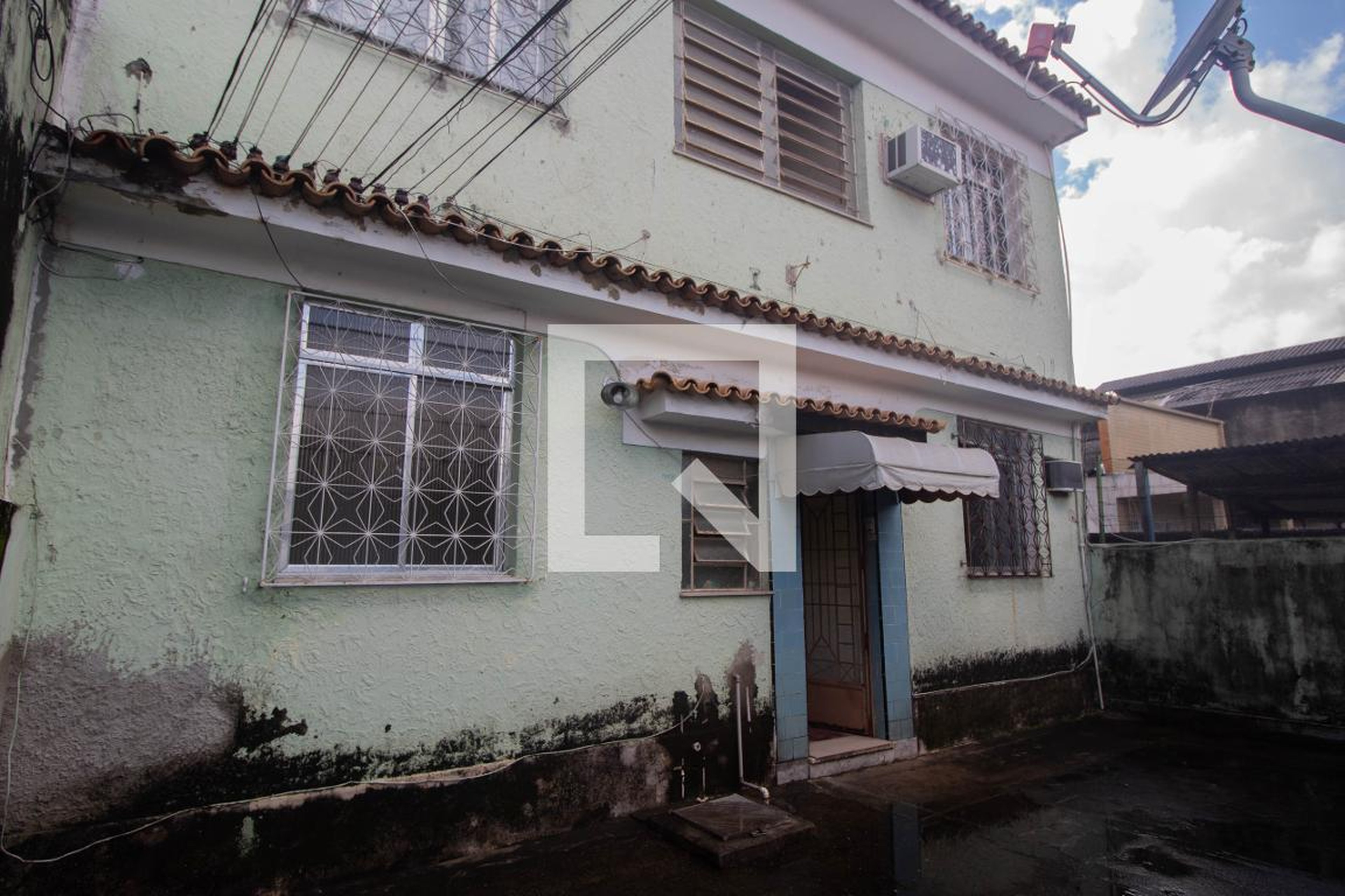 Fachada do Prédio Condomínio em Rua Apiaí, 44