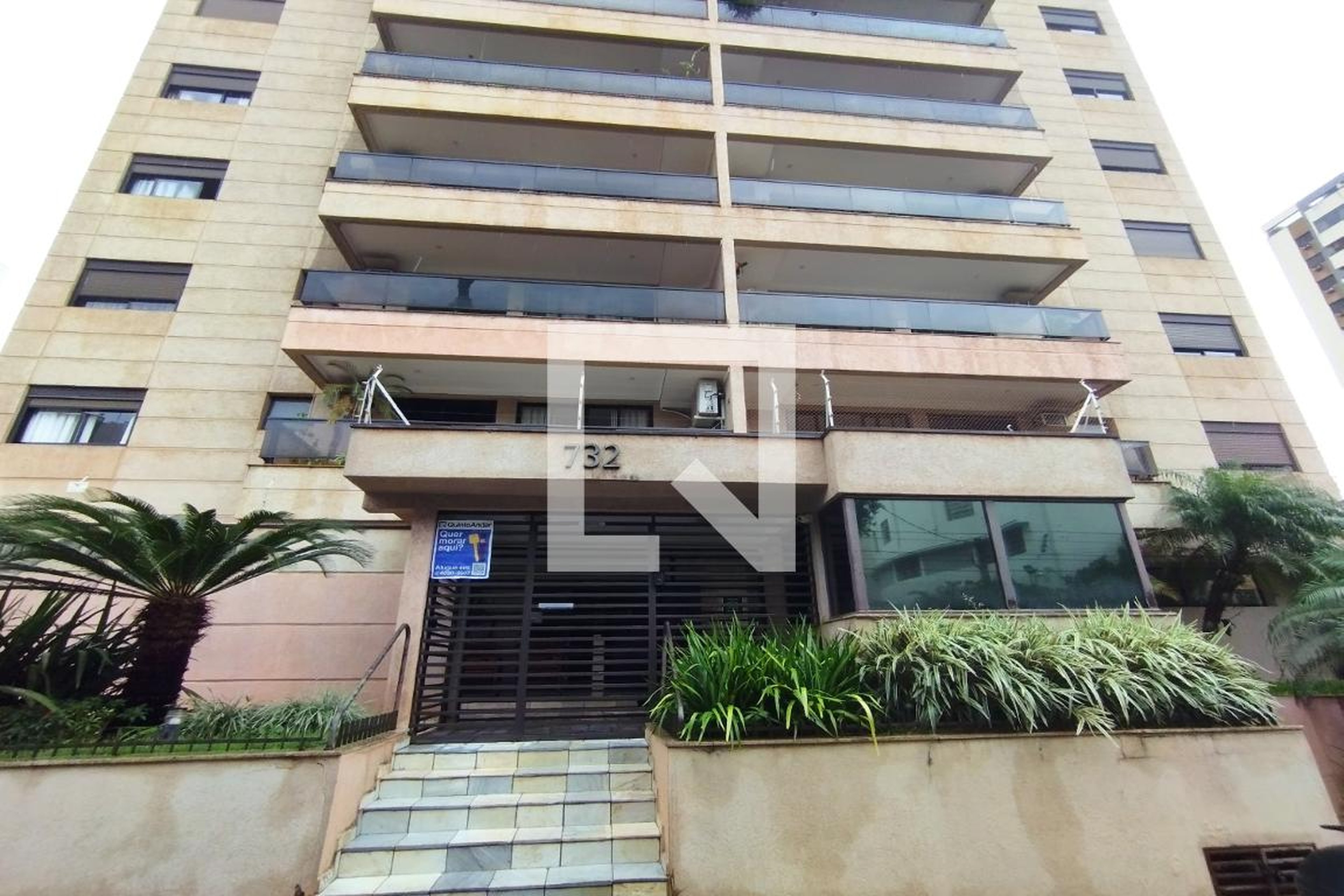 Fachada Condomínio em Rua São José, 732