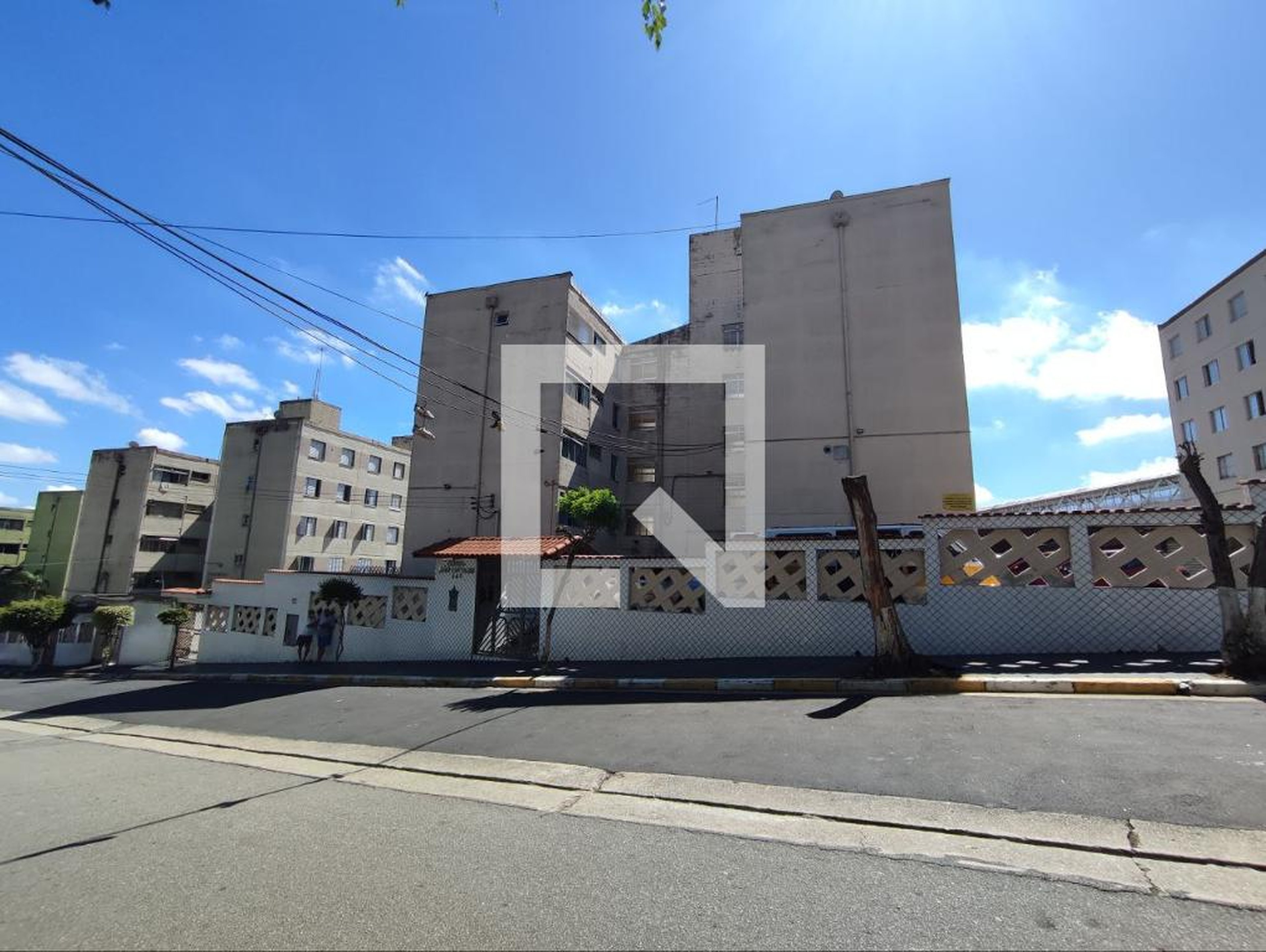 Fachada Condomínio em Rua Padre Jerônimo Machado, 220