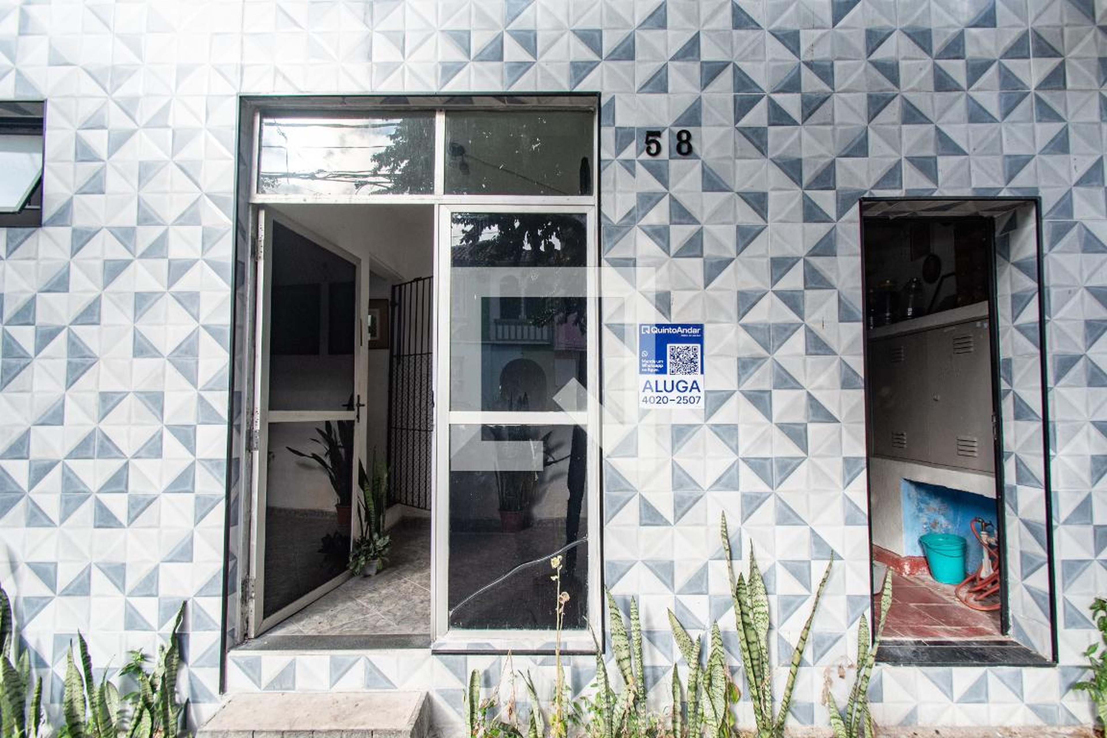 Fachada Condomínio em Rua Vicente de Carvalho, 58