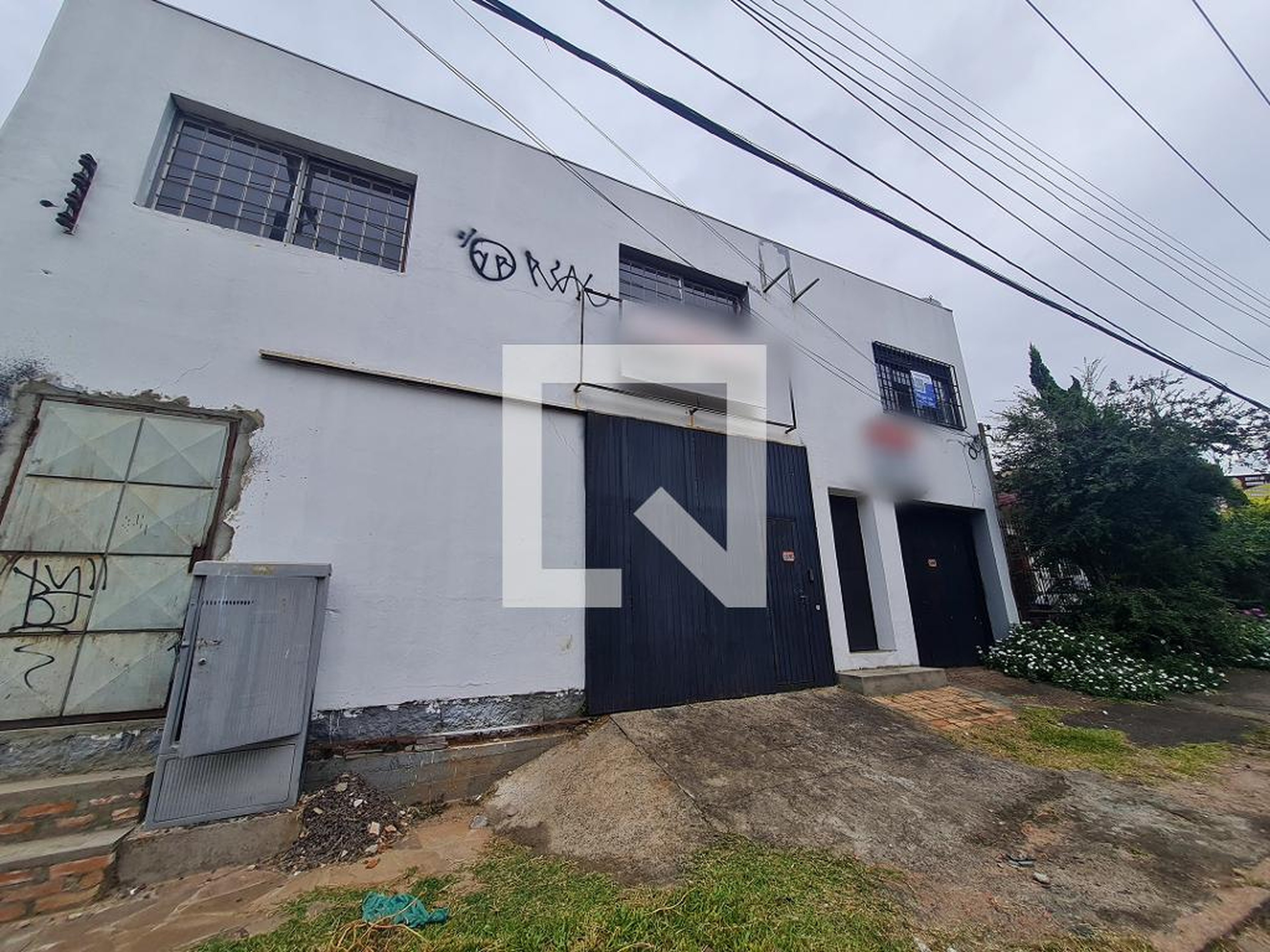 Fachada Condomínio em Rua Felisberto Pereira, 449