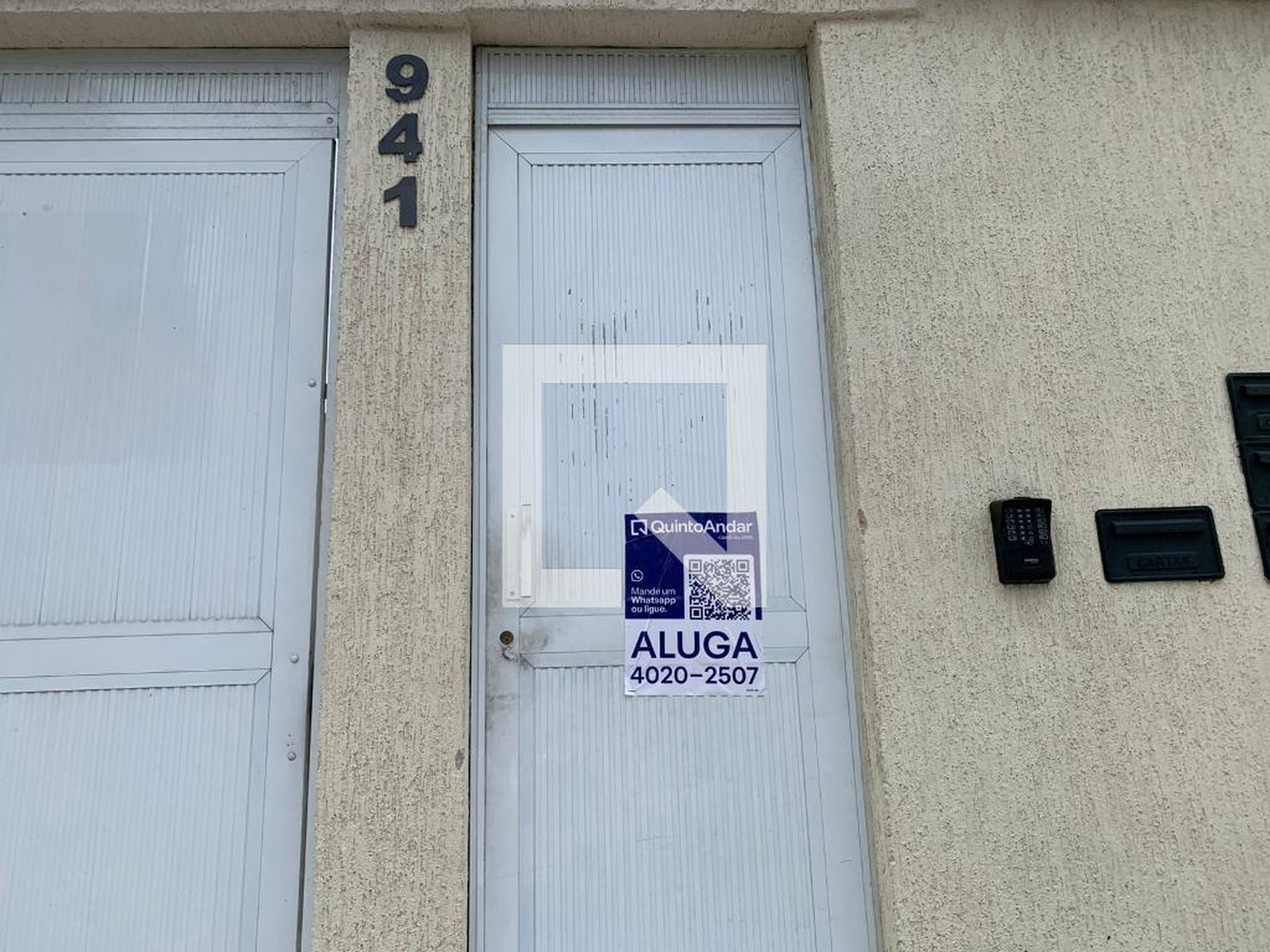 Fachada Condomínio em Estrada do Capenha, 941