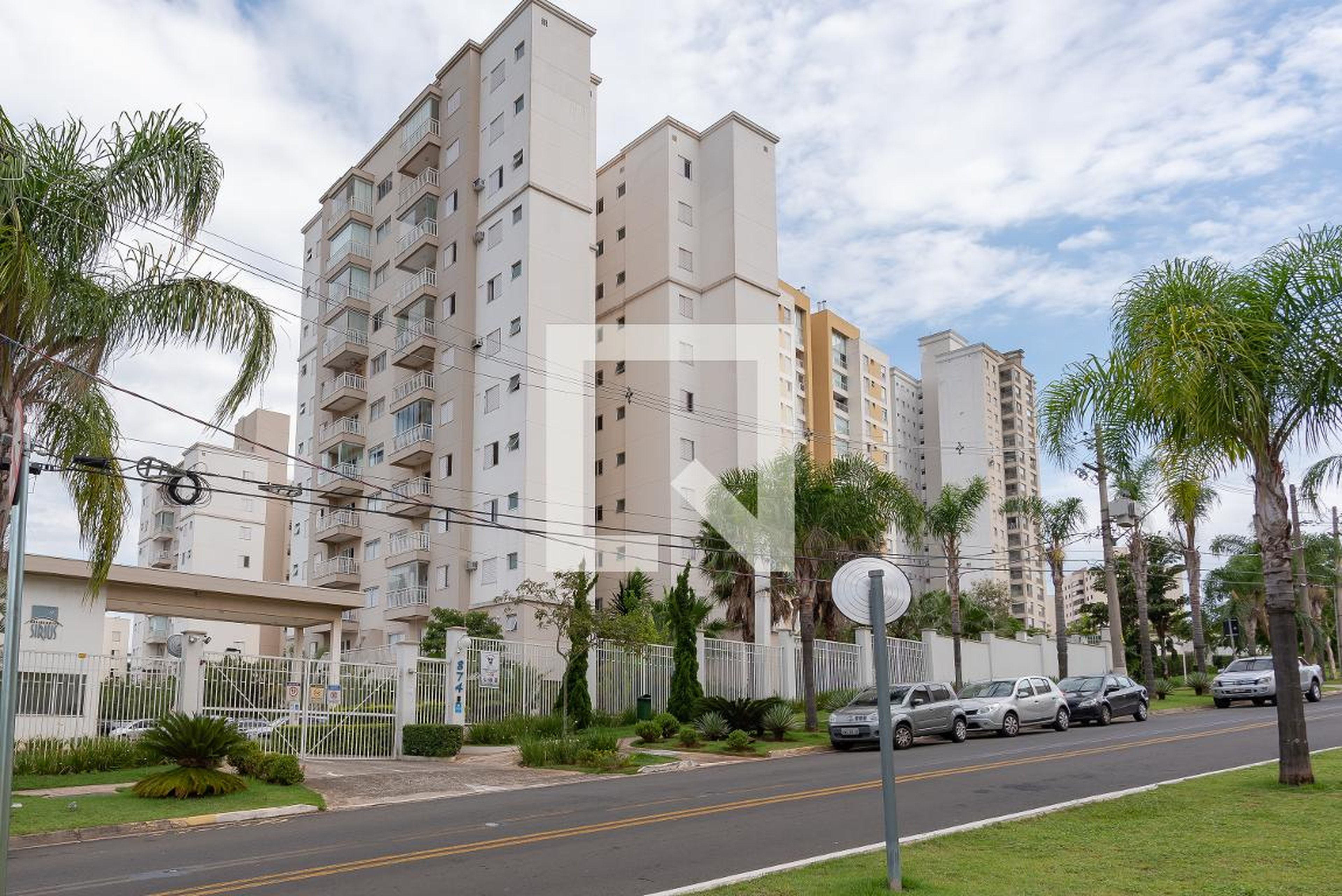 Fachada do Condomínio Condomínio Sirius