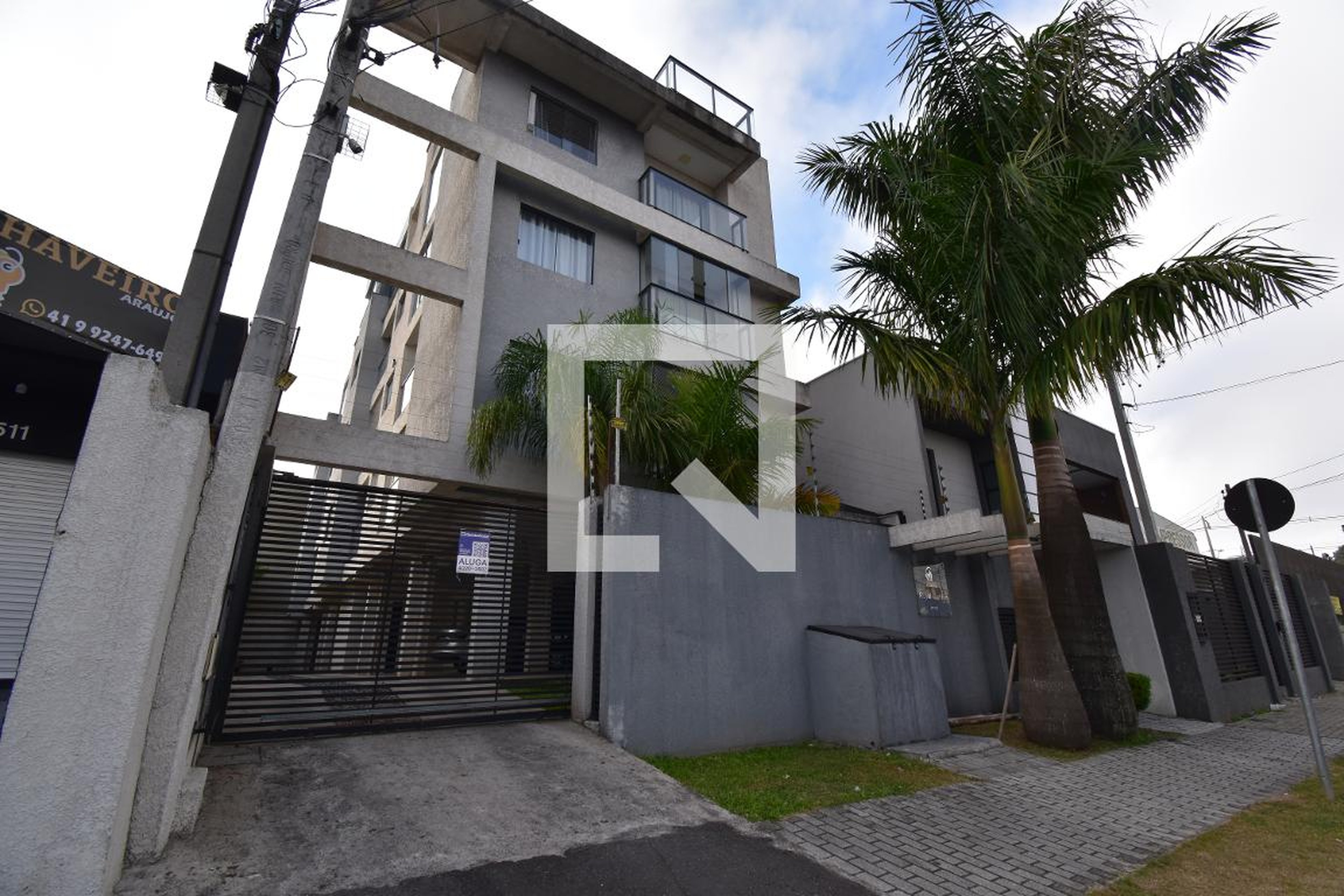 Fachada Residencial Royal Garden I