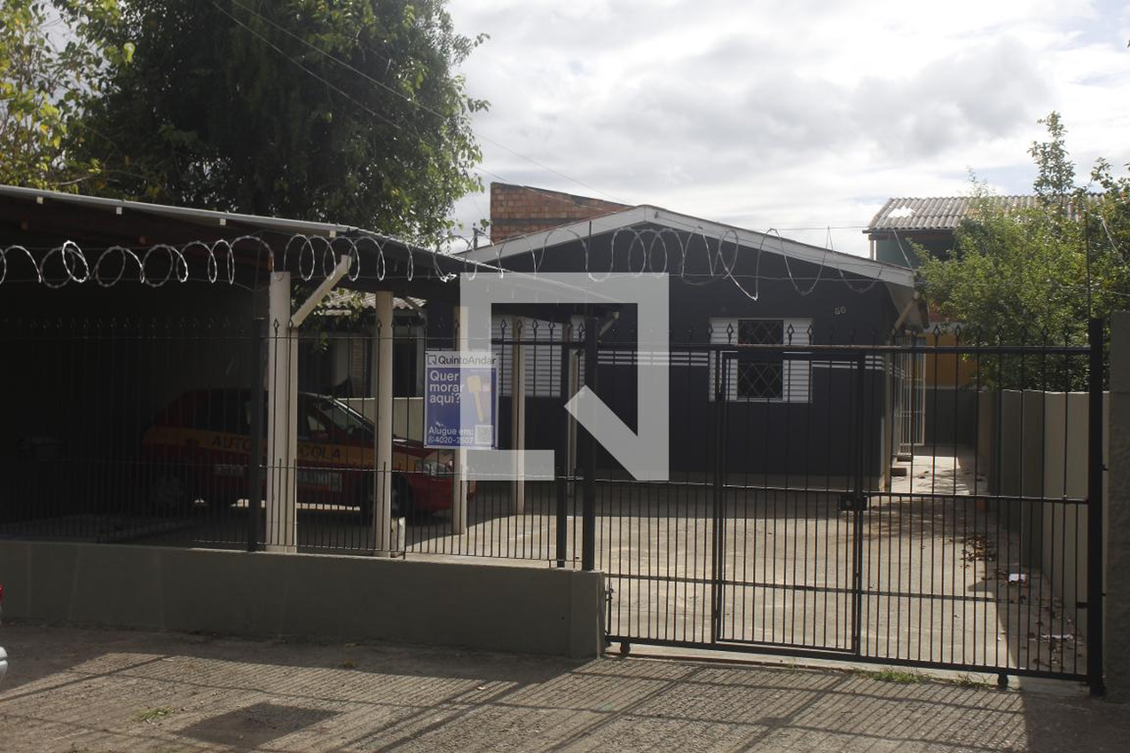 Fachada Condomínio em Rua Manoel Carbacho, 60