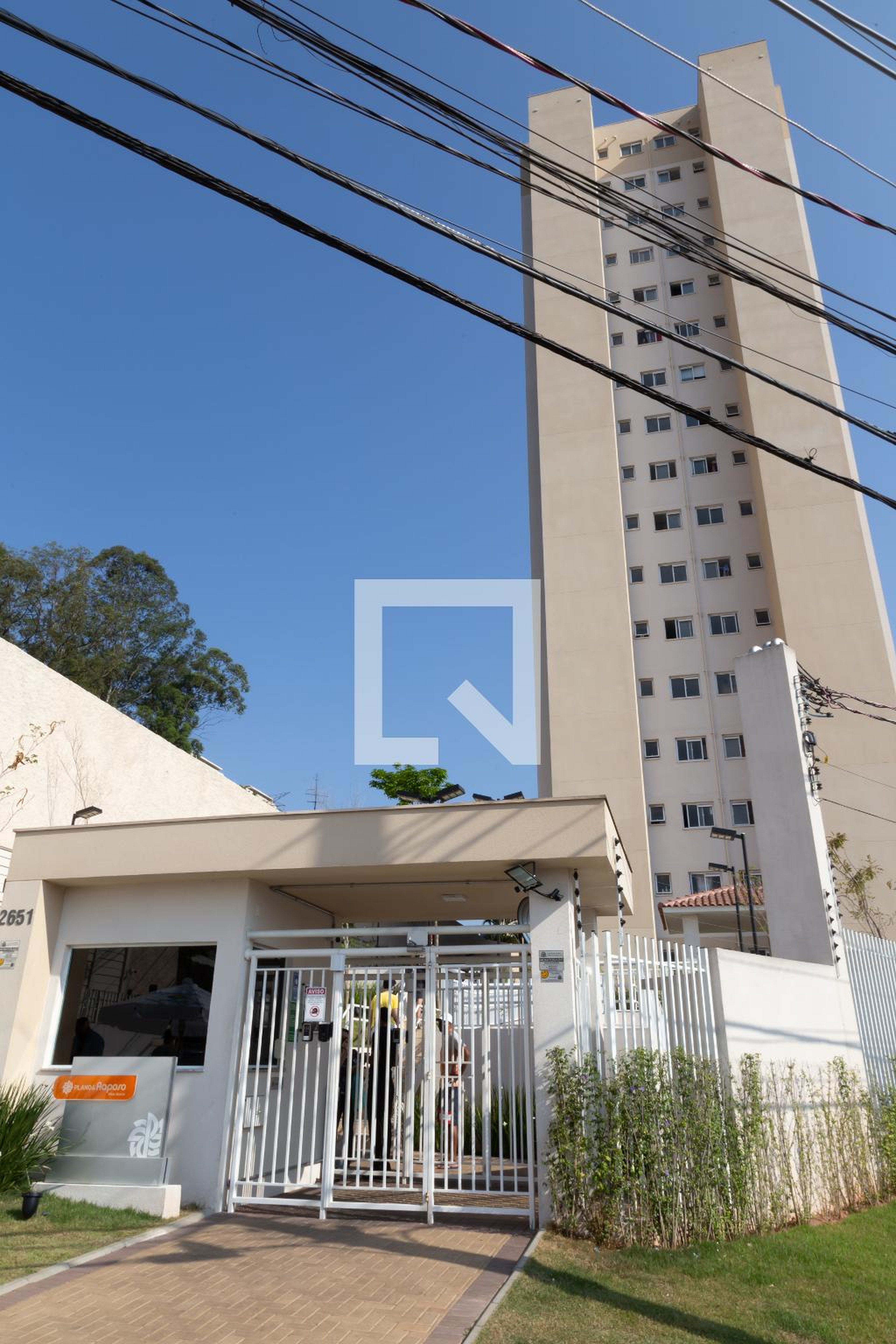 Fachada do Condomínio Condomínio Plano & Raposo