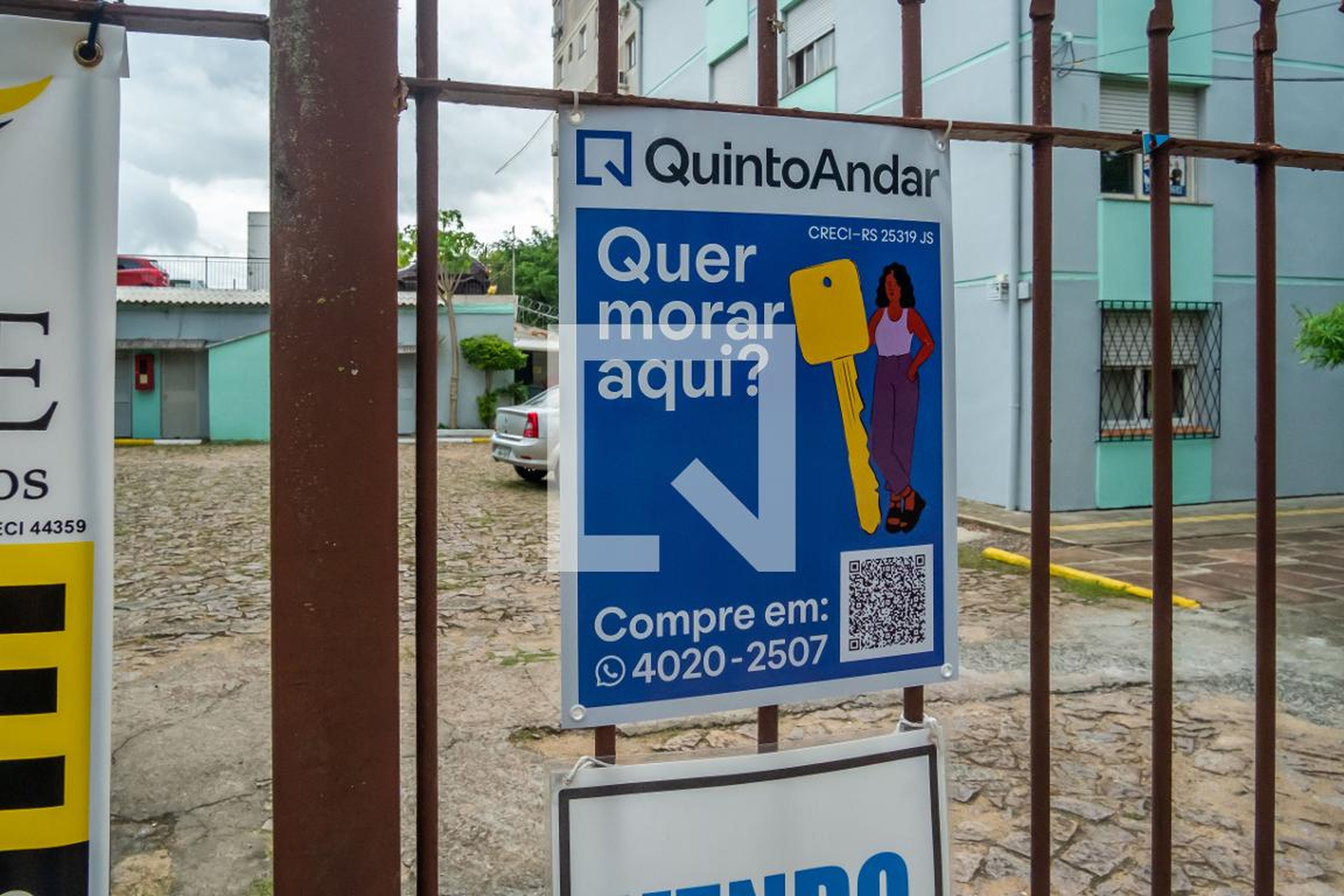 Fachada Condomínio em Rua Doutor Galeno Piantá, 110