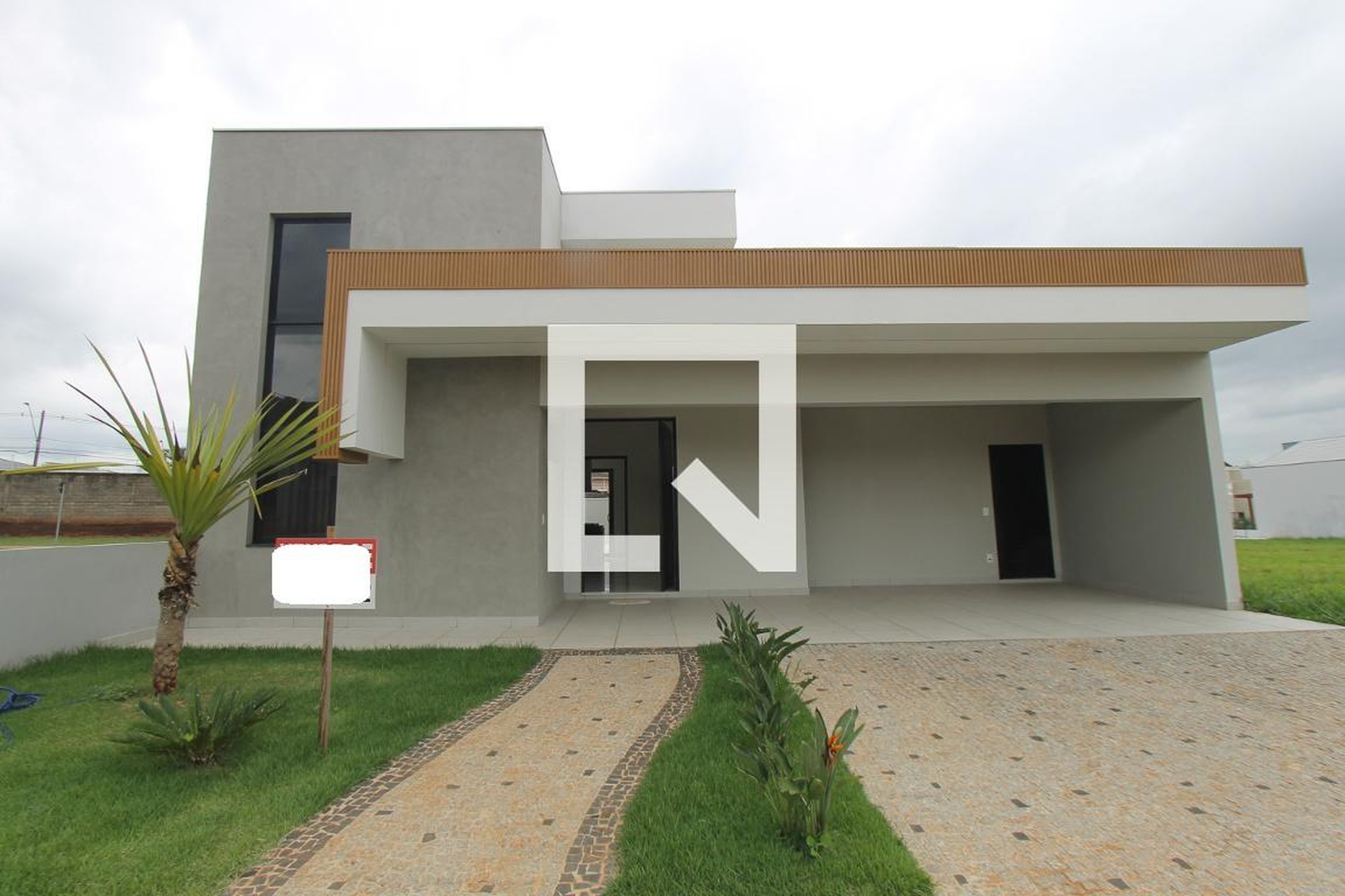 Fachada Residencial Royal Garden