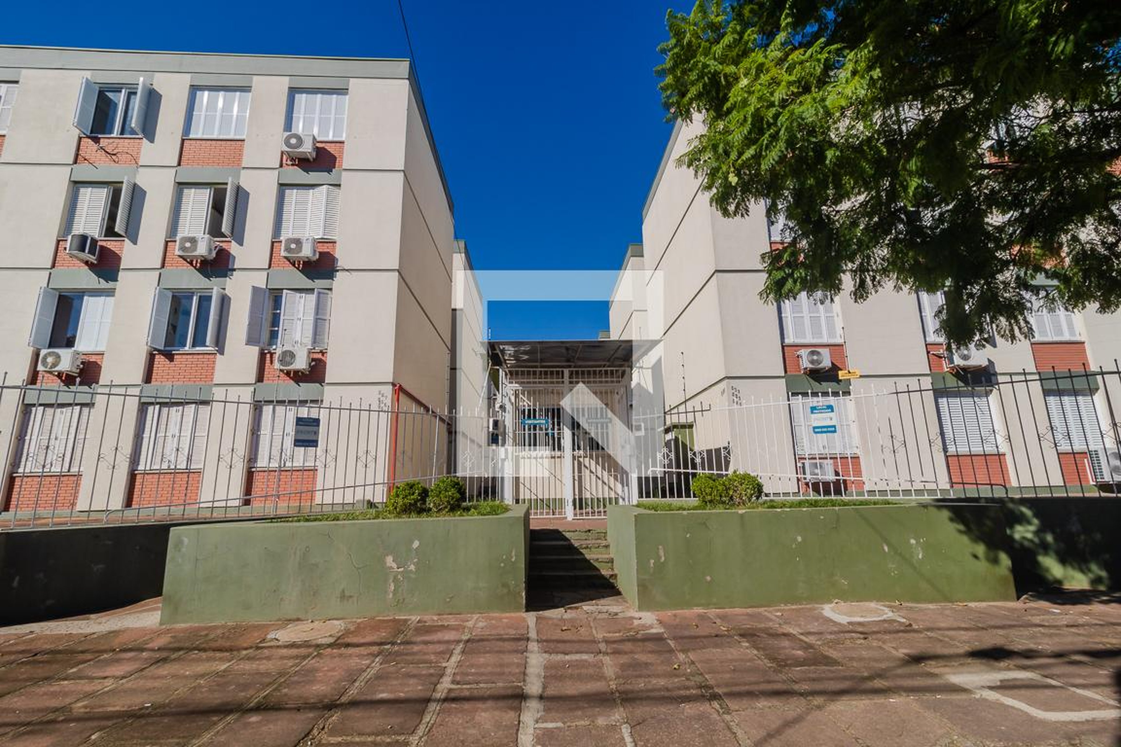 Fachada Condomínio em Rua Nunes, 531