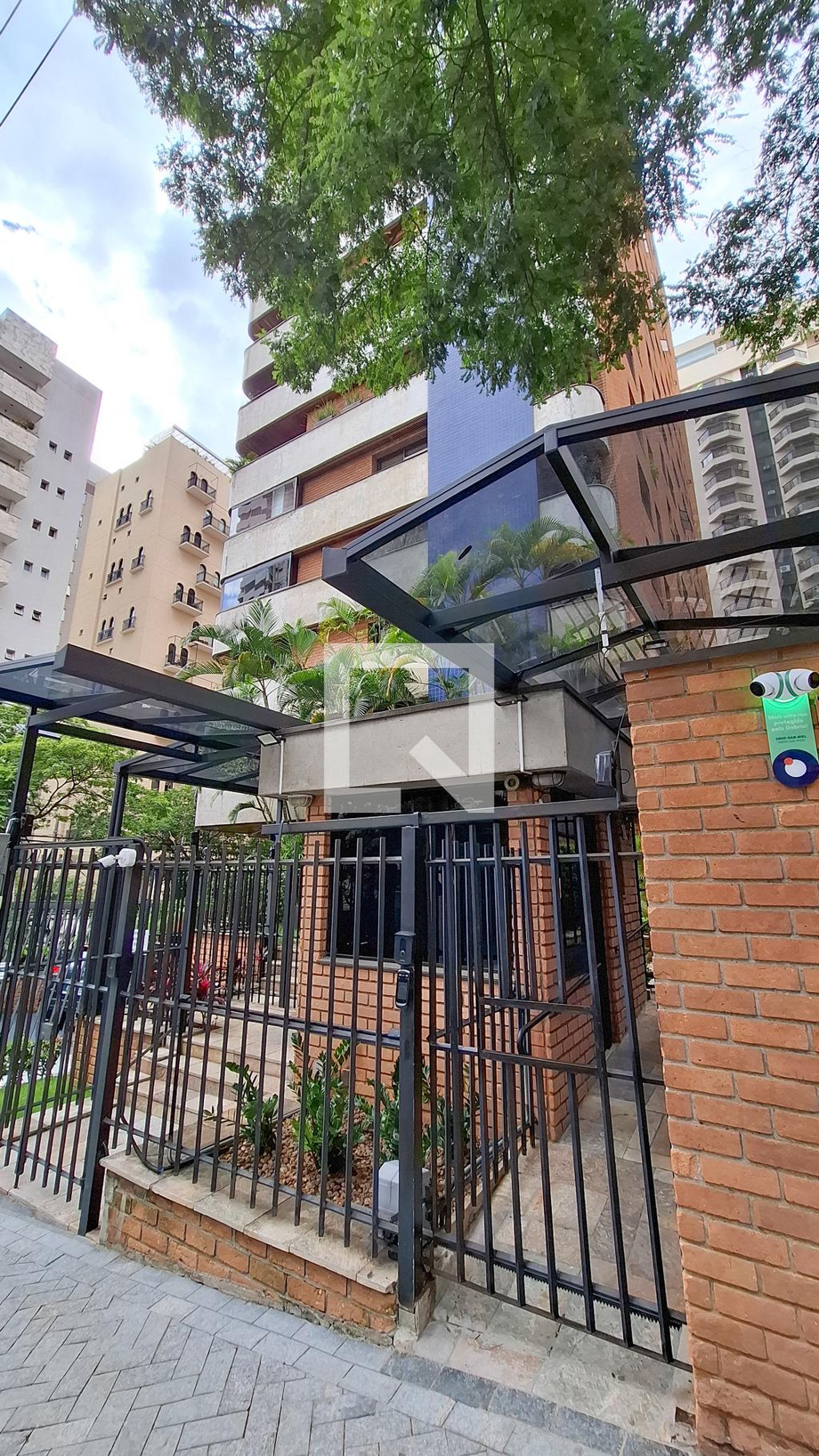 Fachada do Prédio Condomínio Mayfair