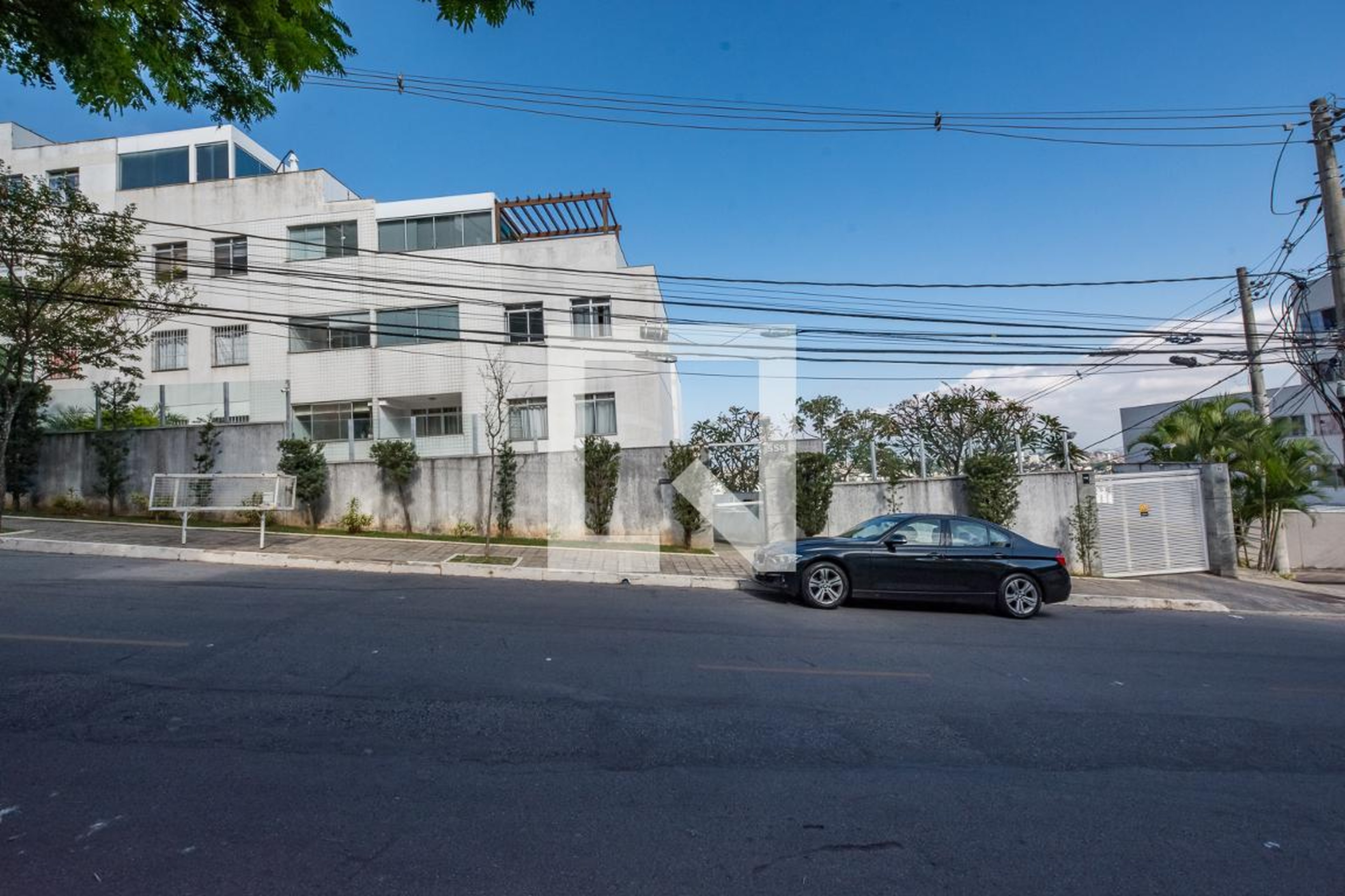 Fachada Condomínio em Rua José Hemetério Andrade, 558