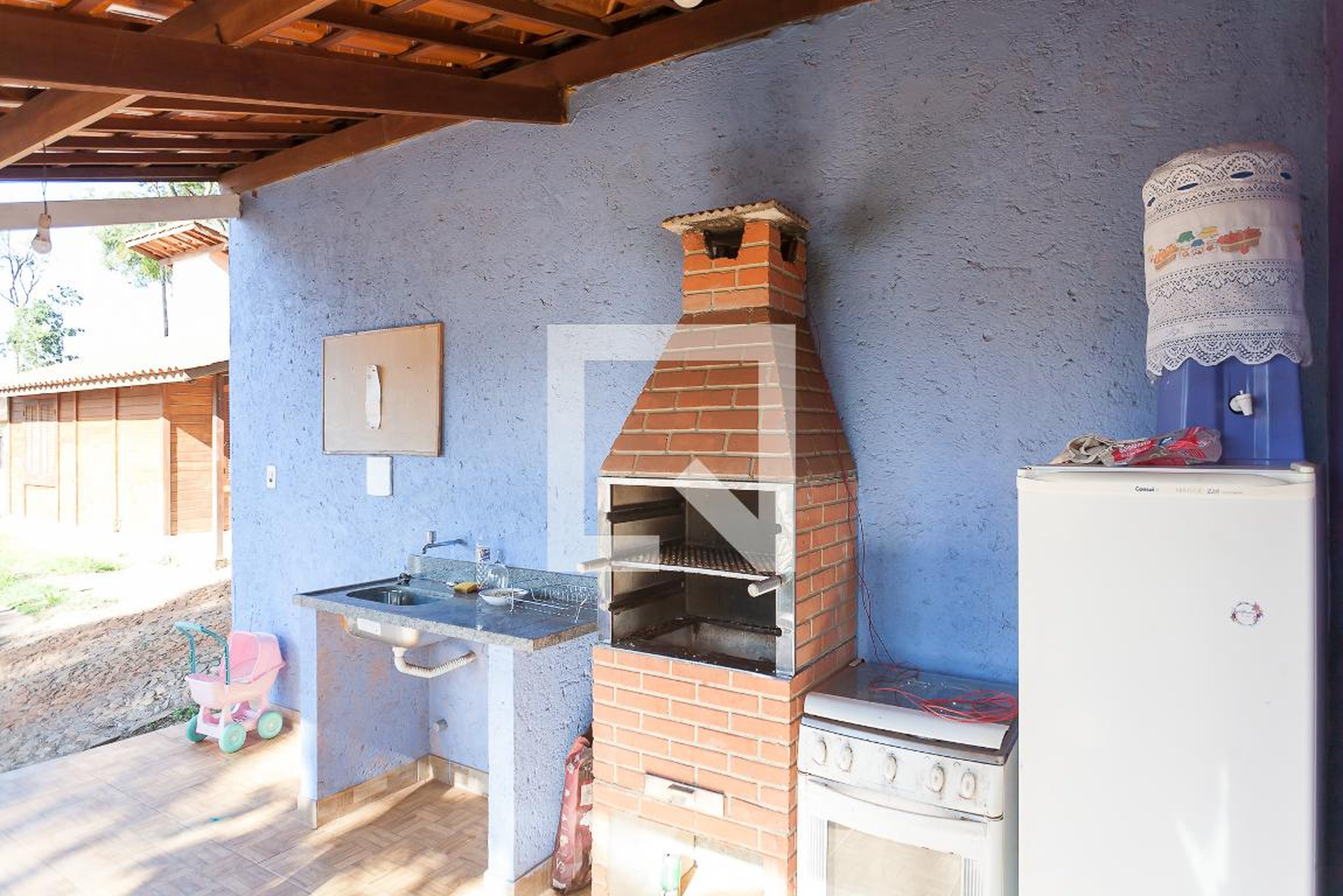 Churrasqueira Condomínio em Estrada do Engenho, 2000