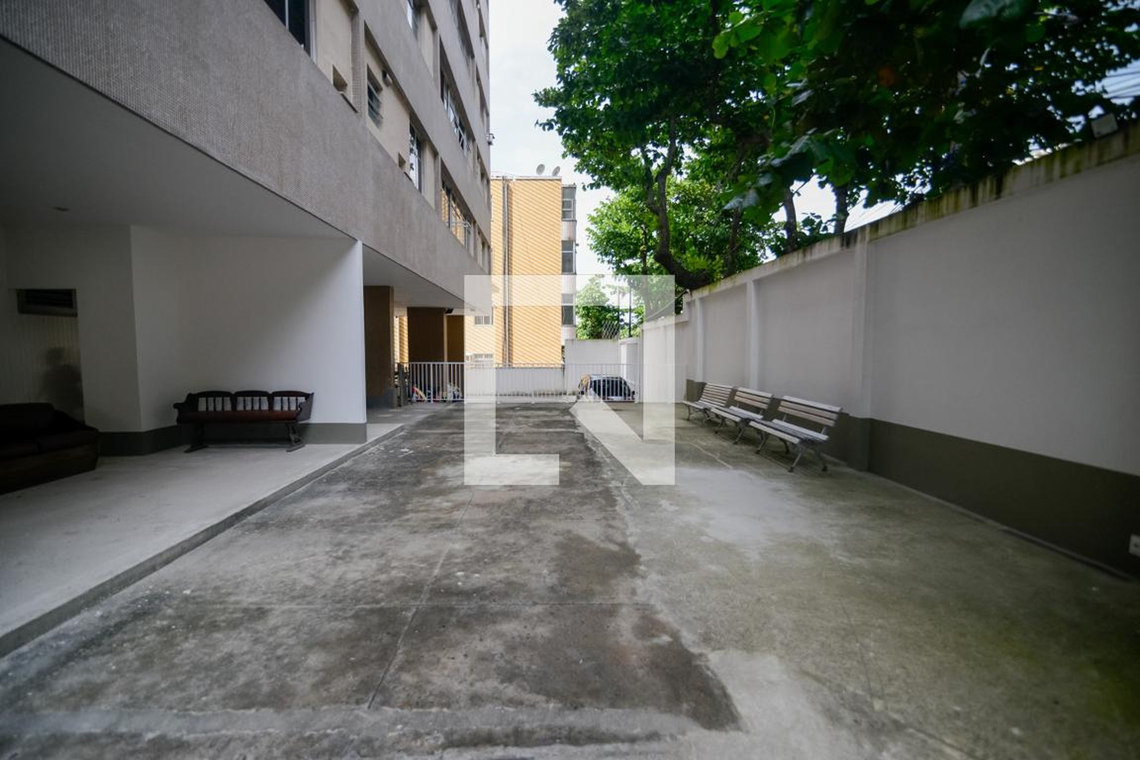 Área Externa - Edifício Estrela Prateada