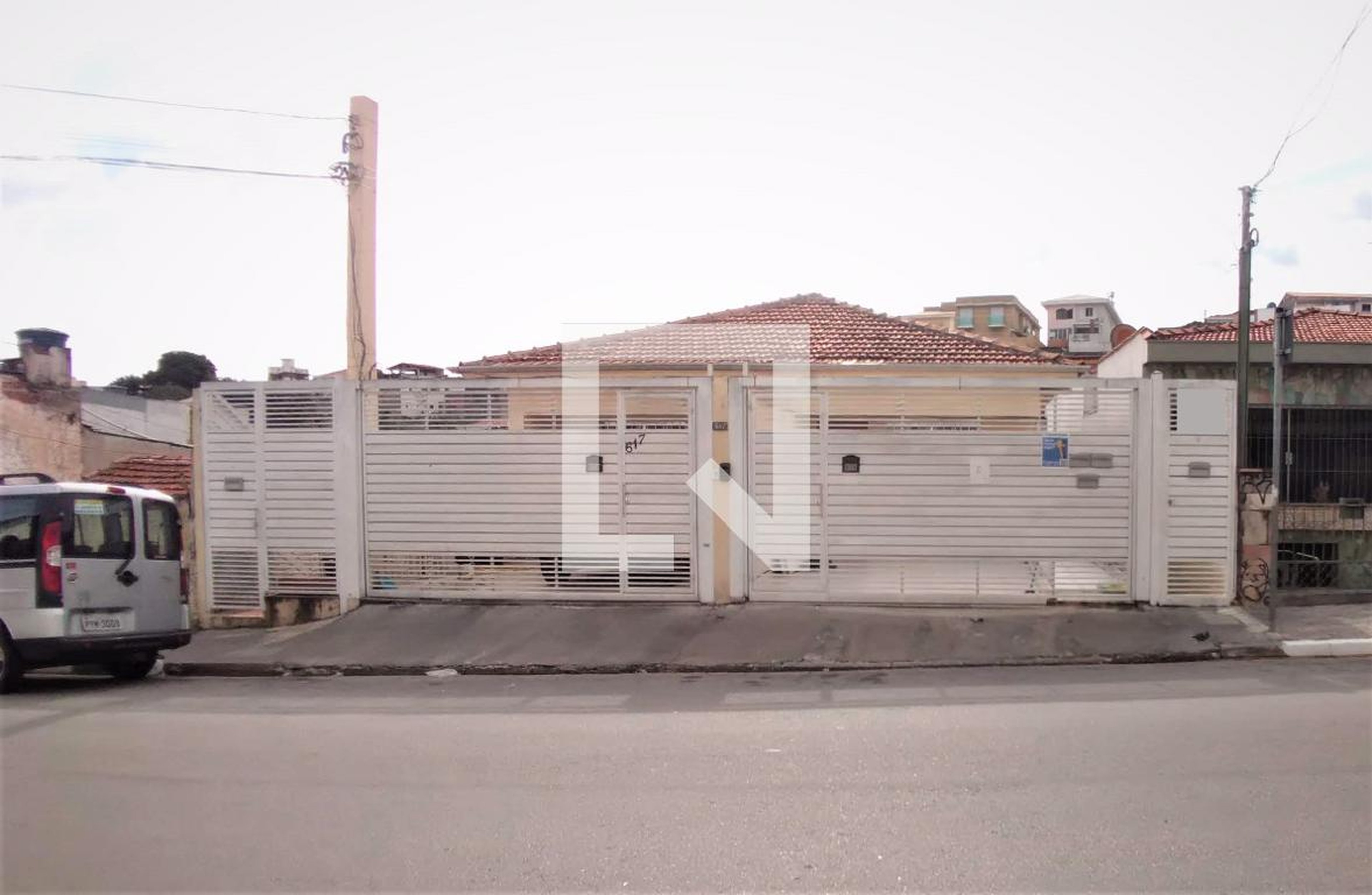 Fachada Condomínio em Rua Carolina Soares, 617