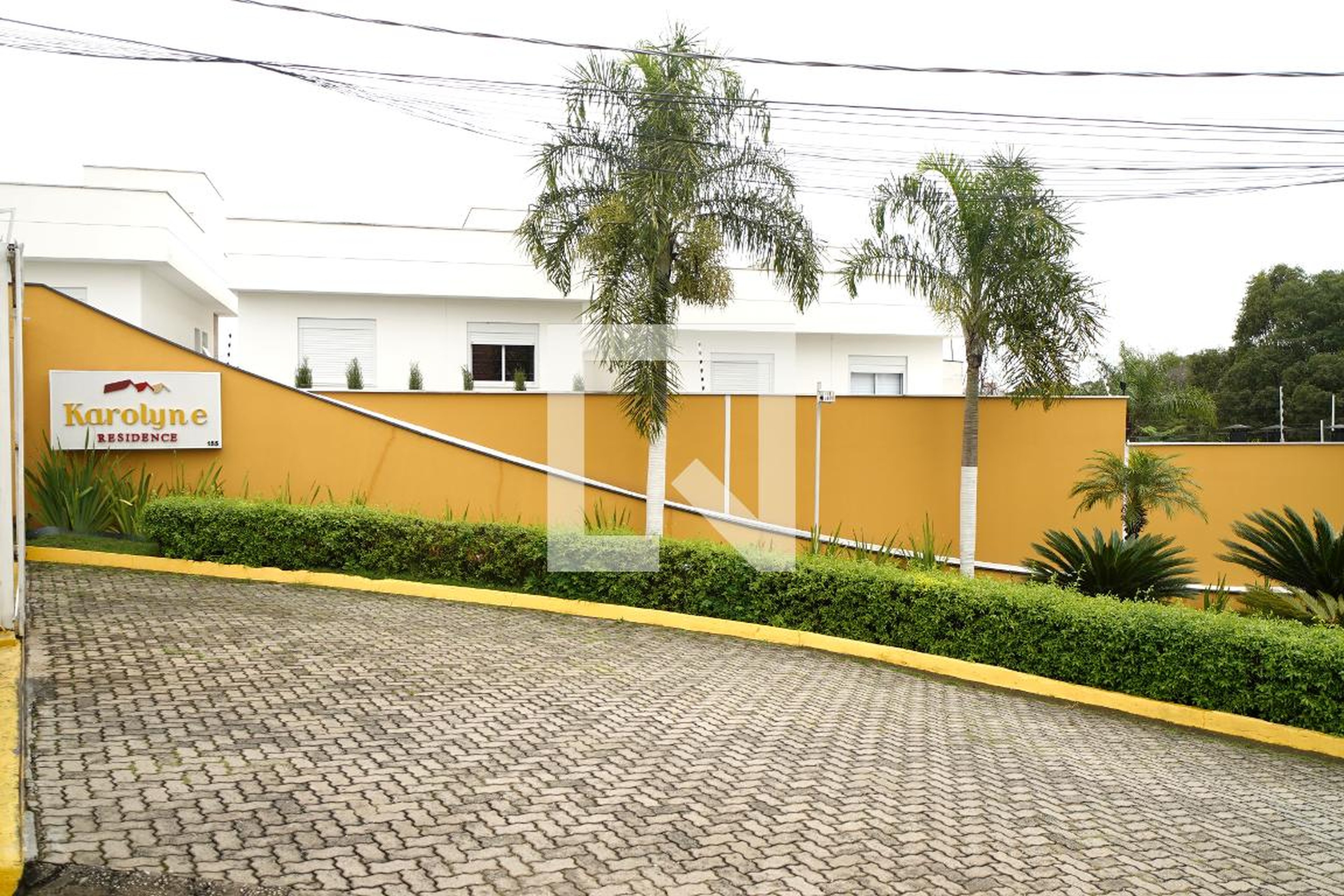 Fachada do Condomínio Condomínio Karolyne Residence