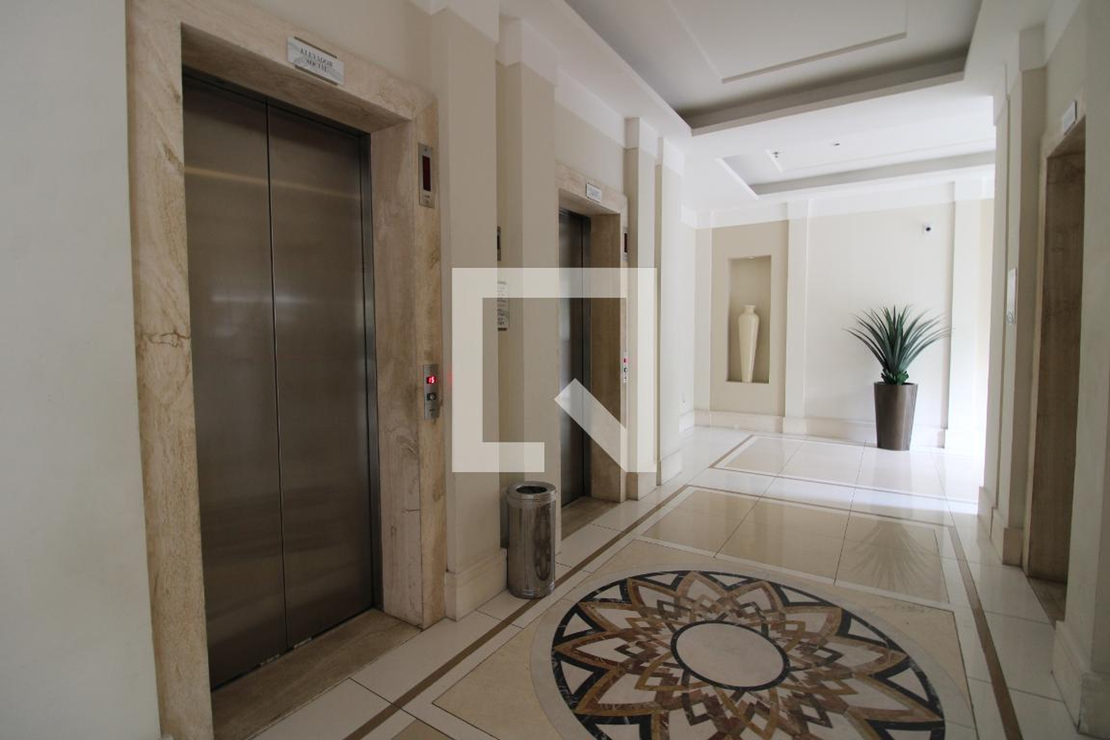 Hall de Entrada - Maayan