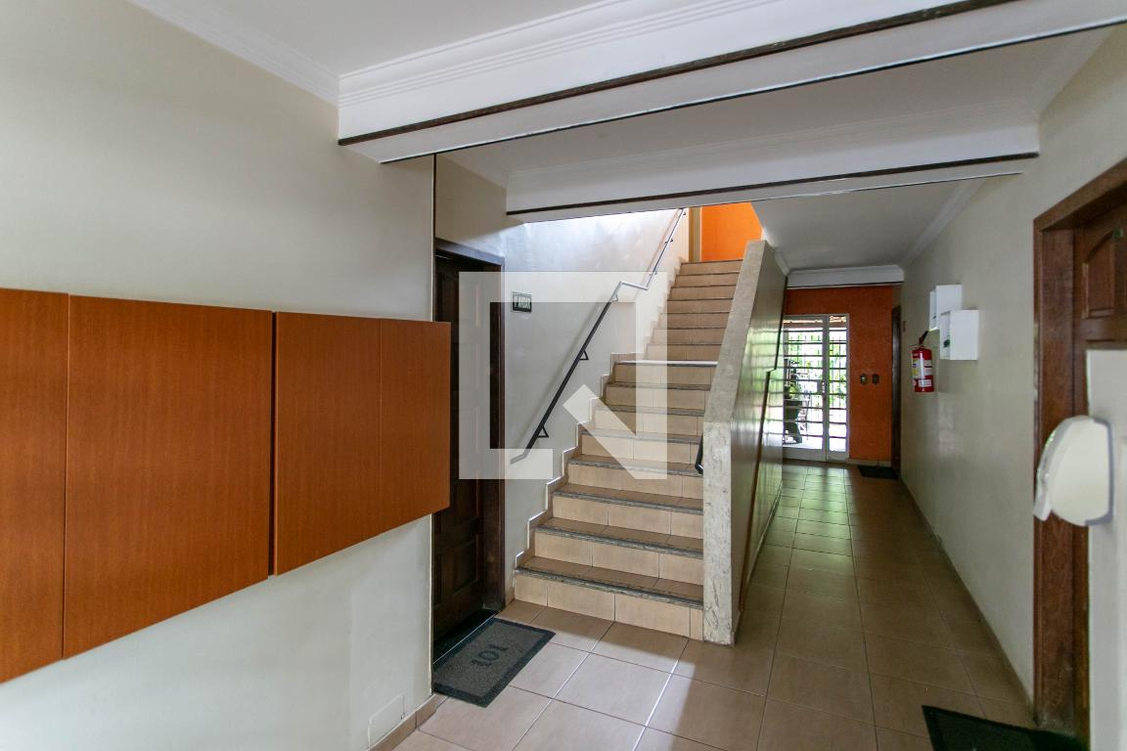 Entrada Condomínio em Avenida Saramenha, 1723