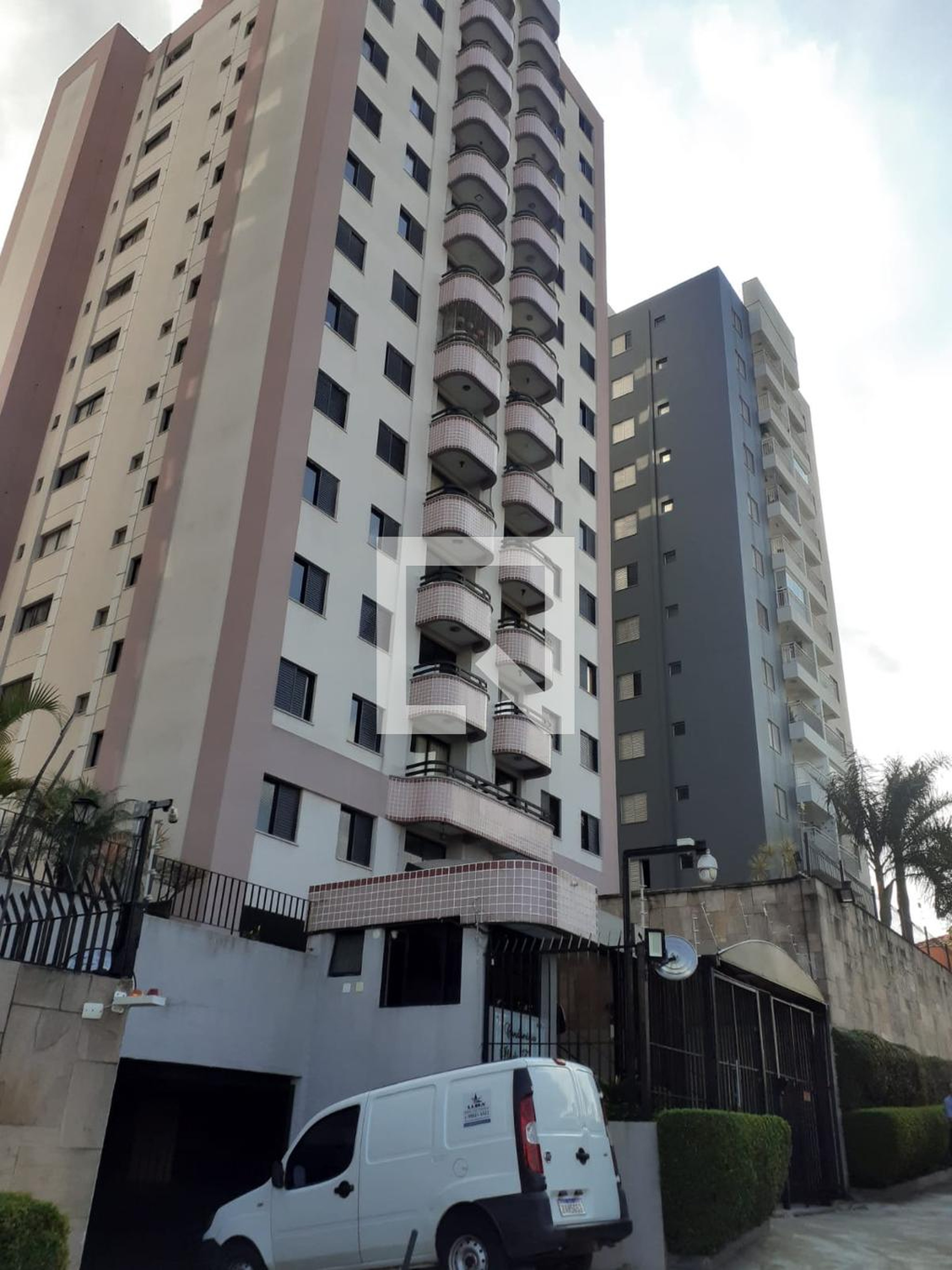 Fachada do Prédio Edifício Residencial Ile France